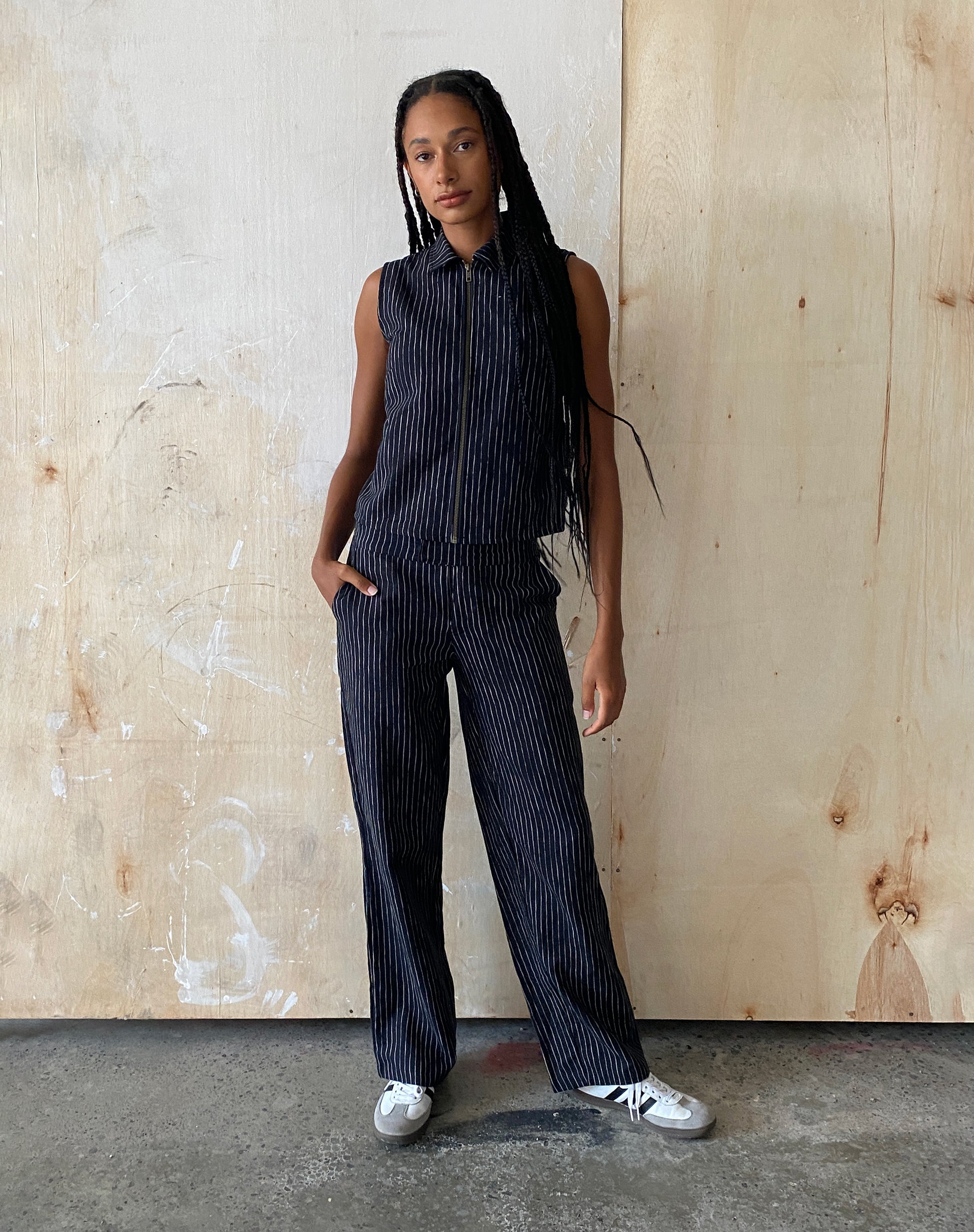 Image de marque de MOTEL X JACQUIE Graba Straight Leg Trouser in Sketchy Stripe Black