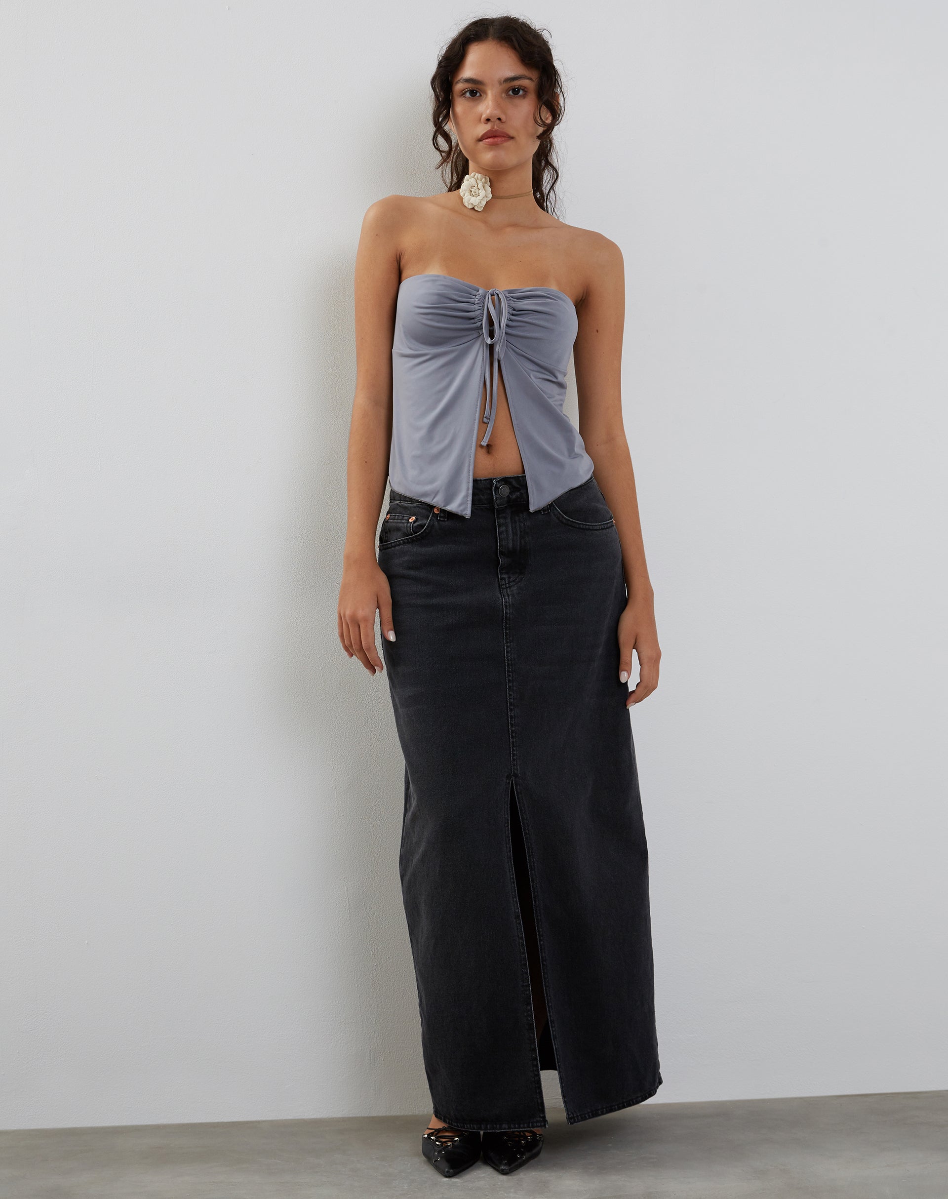 Image de Greta Tie Front Bandeau Top in Grey