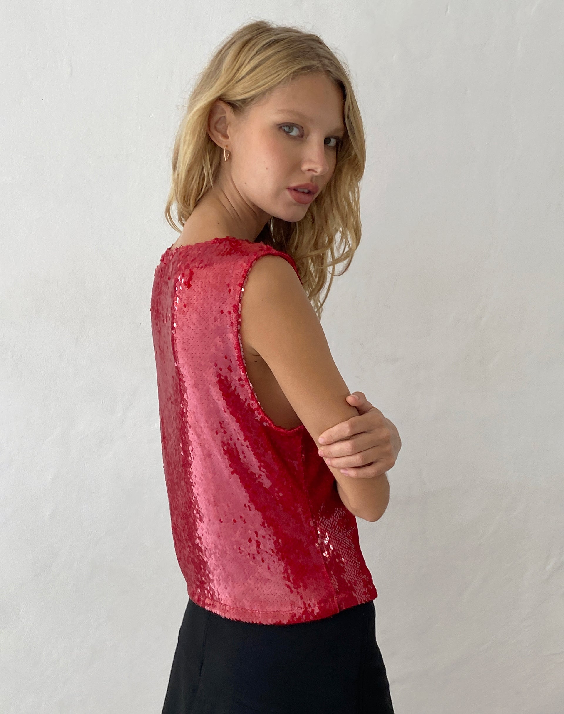 Image de Hala Vest Top in Sequin Red