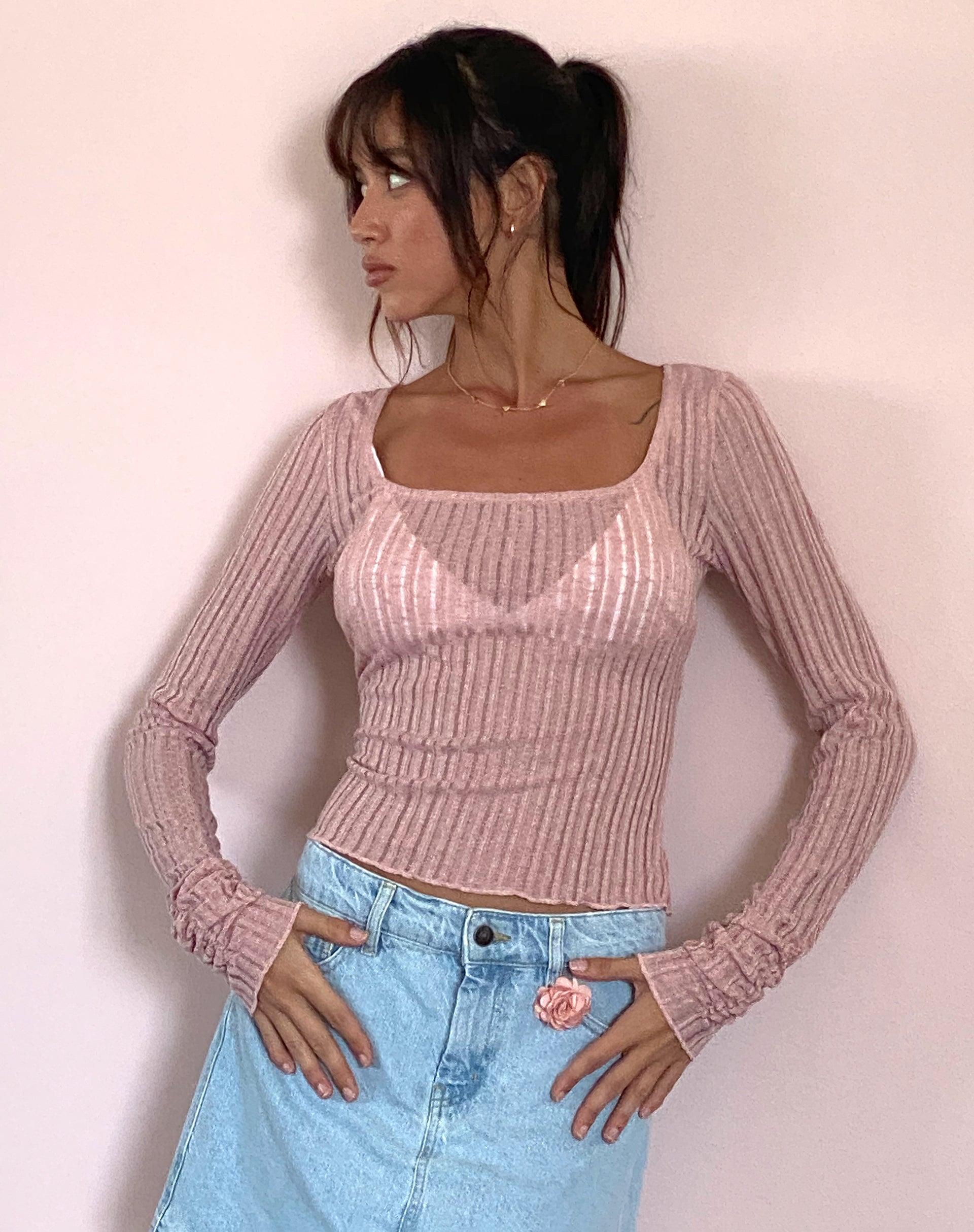 Image de Halsey Knitted Extra Long Sleeve Top in Pink
