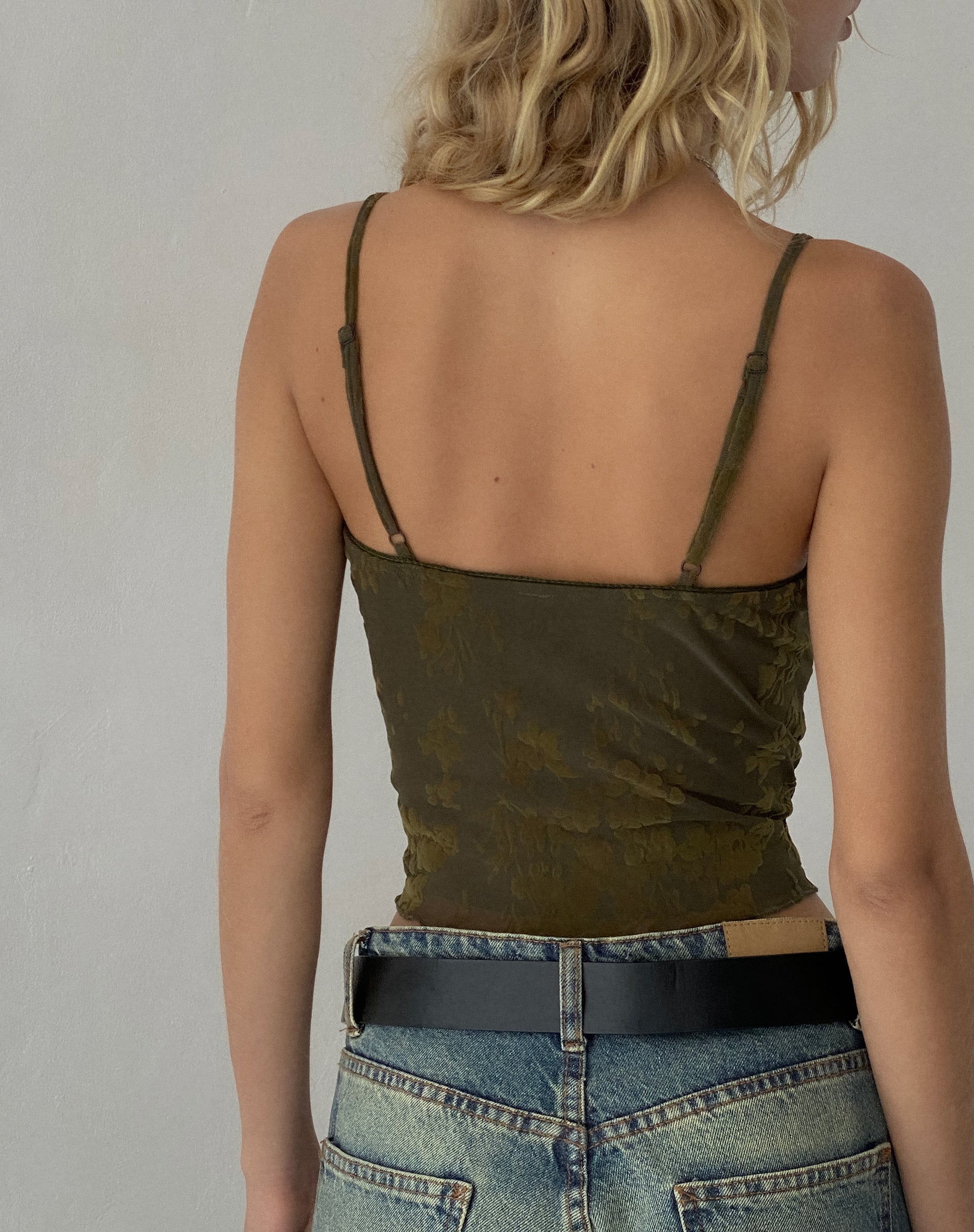 Image de Halusi Crop Top in Abstract Botanic Dark Olive
