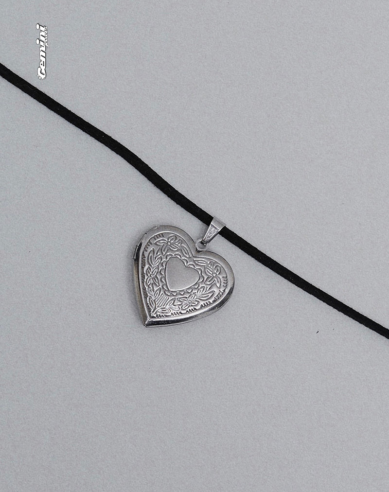 Image de marque du collier à pendentifs en forme de cœur en corde de Harley par Gemini Jewels