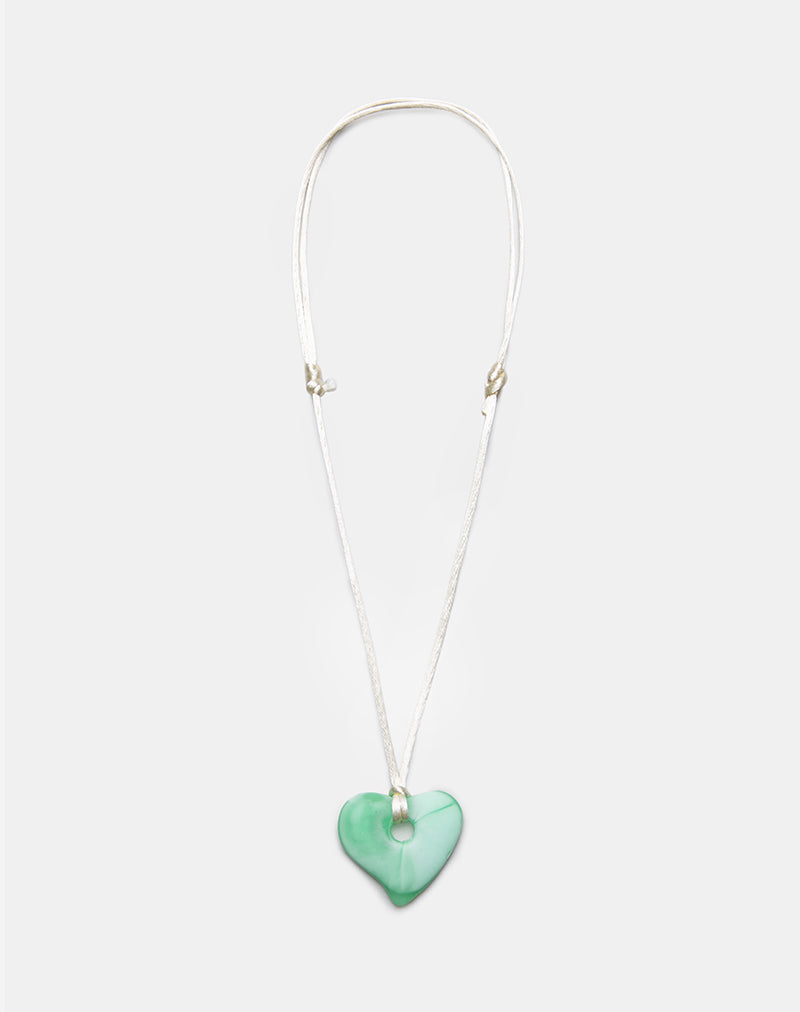 Collier coeur en résine verte
