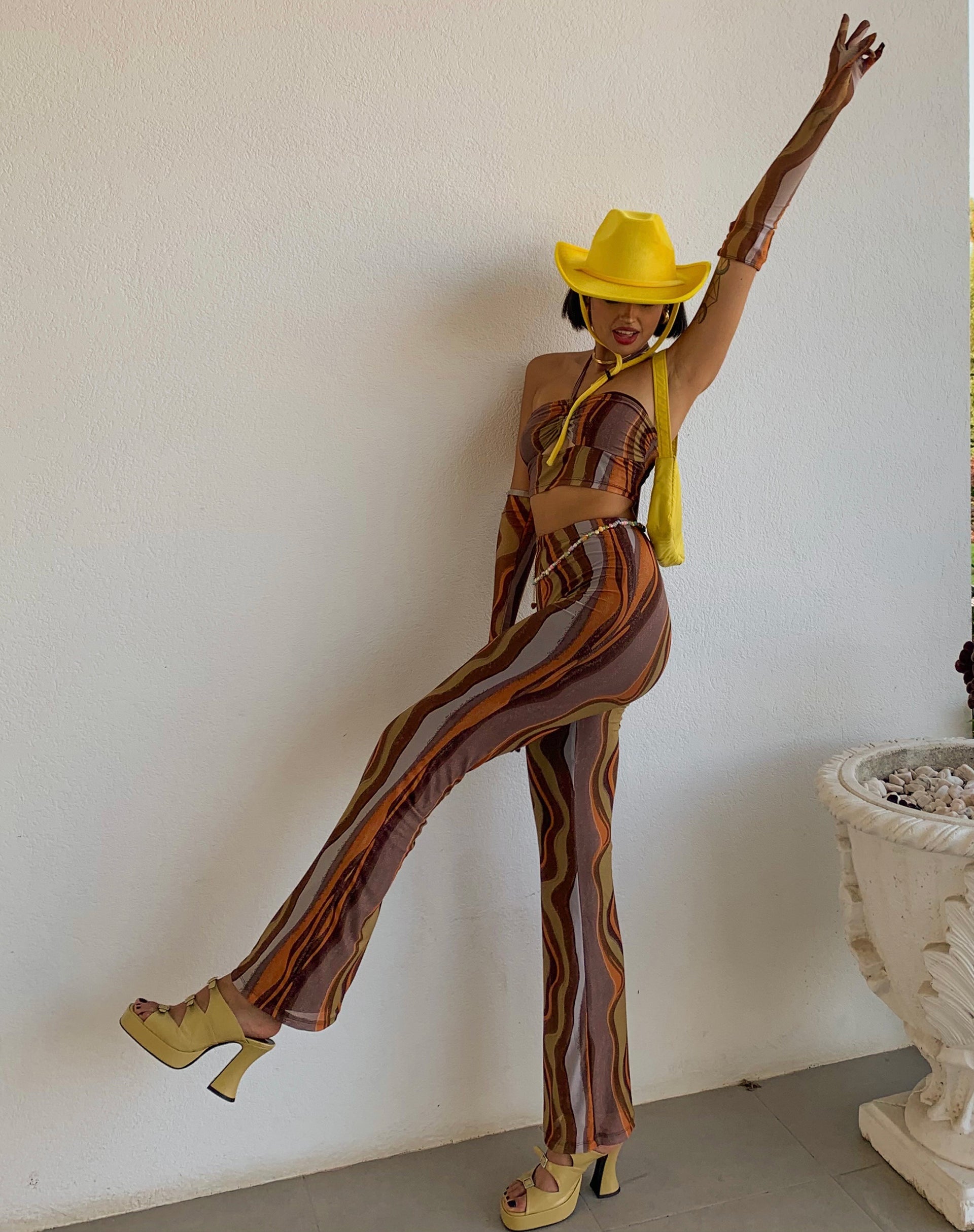 Image de MOTEL X IRIS Pantalon Herly Flare en dégradé de terre
