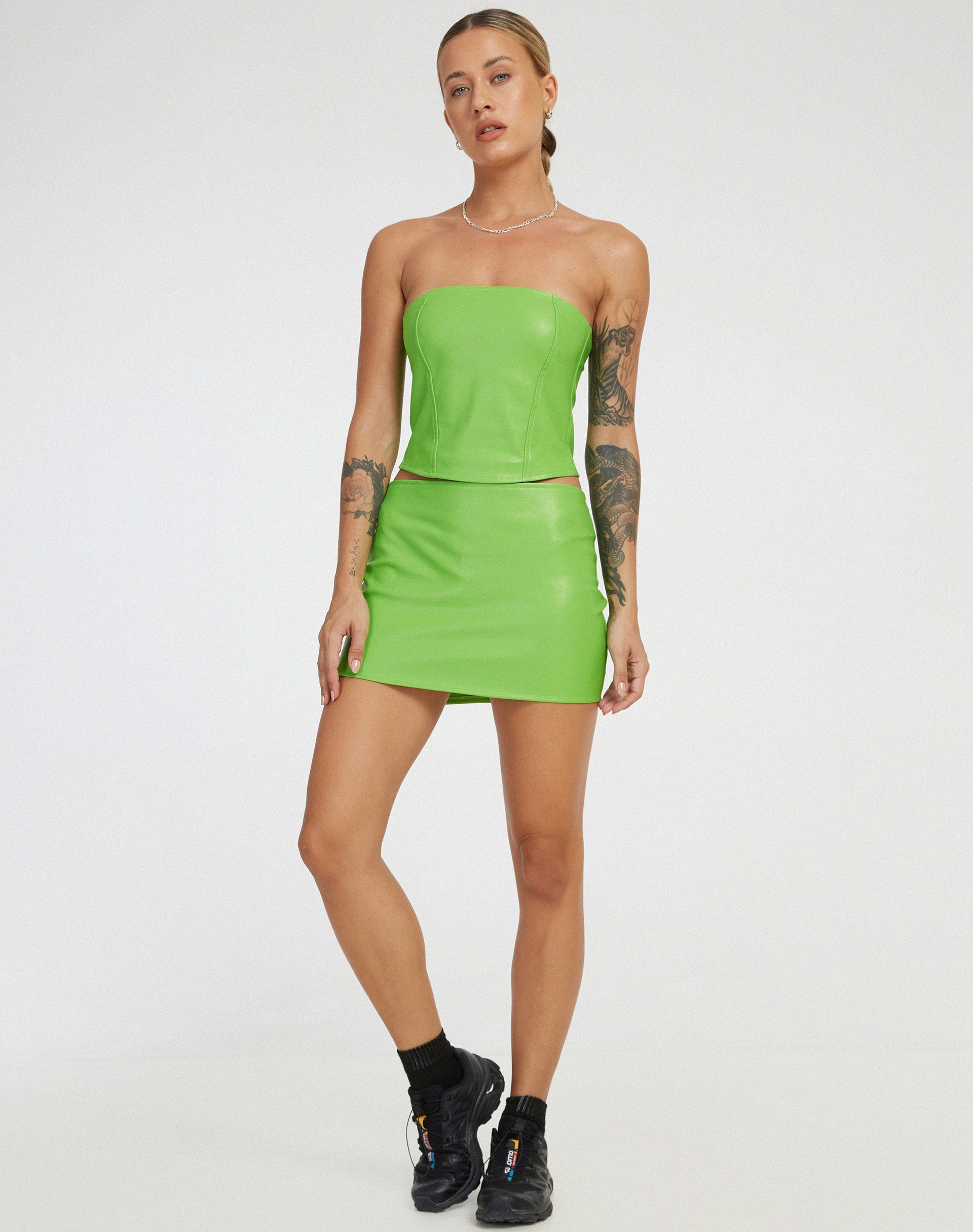 Image de la mini-jupe Ima en PU vert fluo