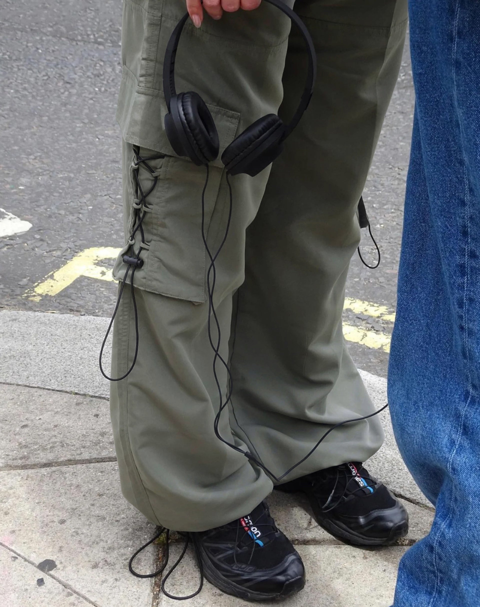 Image de marque de MOTEL X JACQUIE Fabio Pantalon cargo à jambes larges en gris