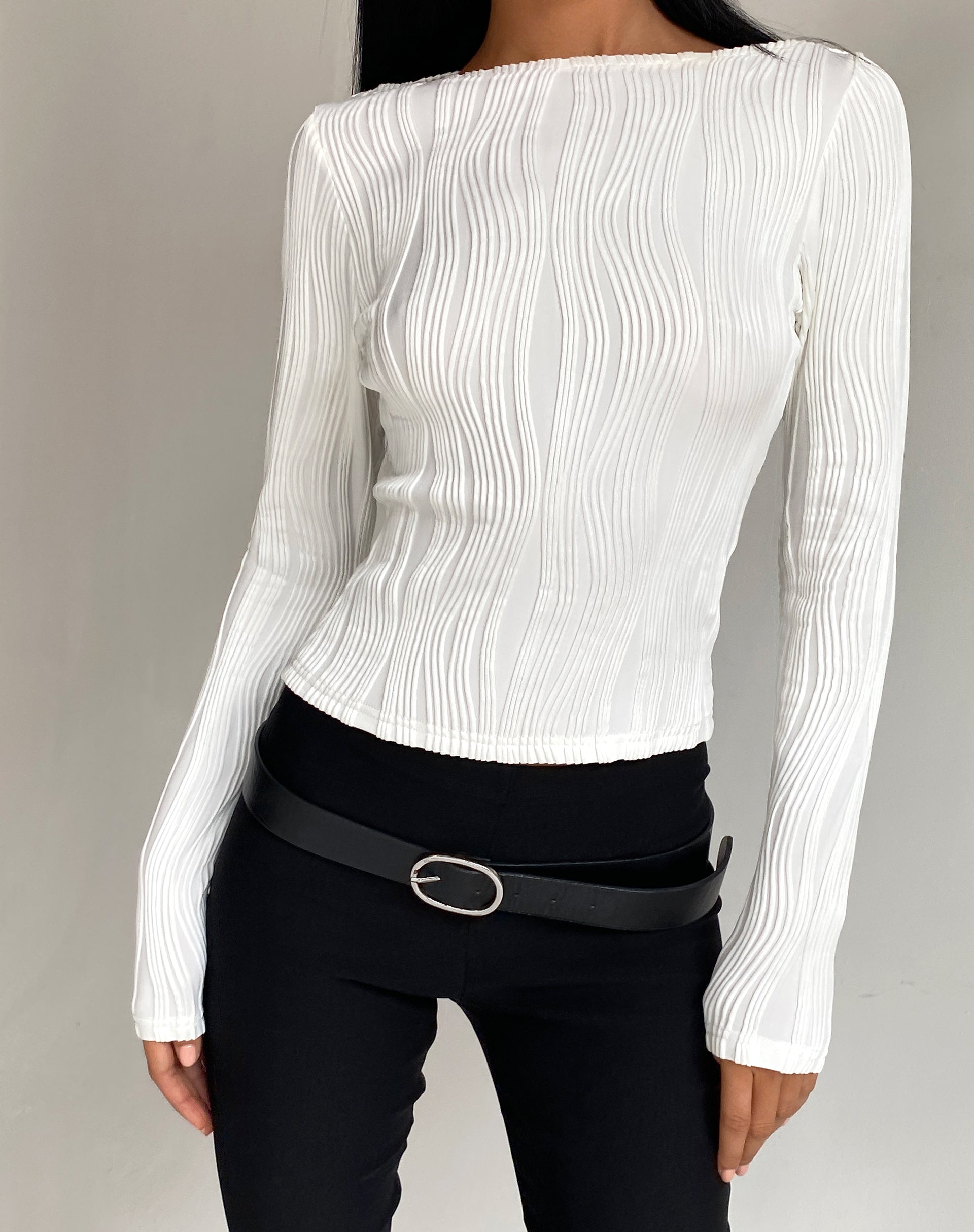 Image de Amabon Long Sleeve Crop Top in Crinkle White