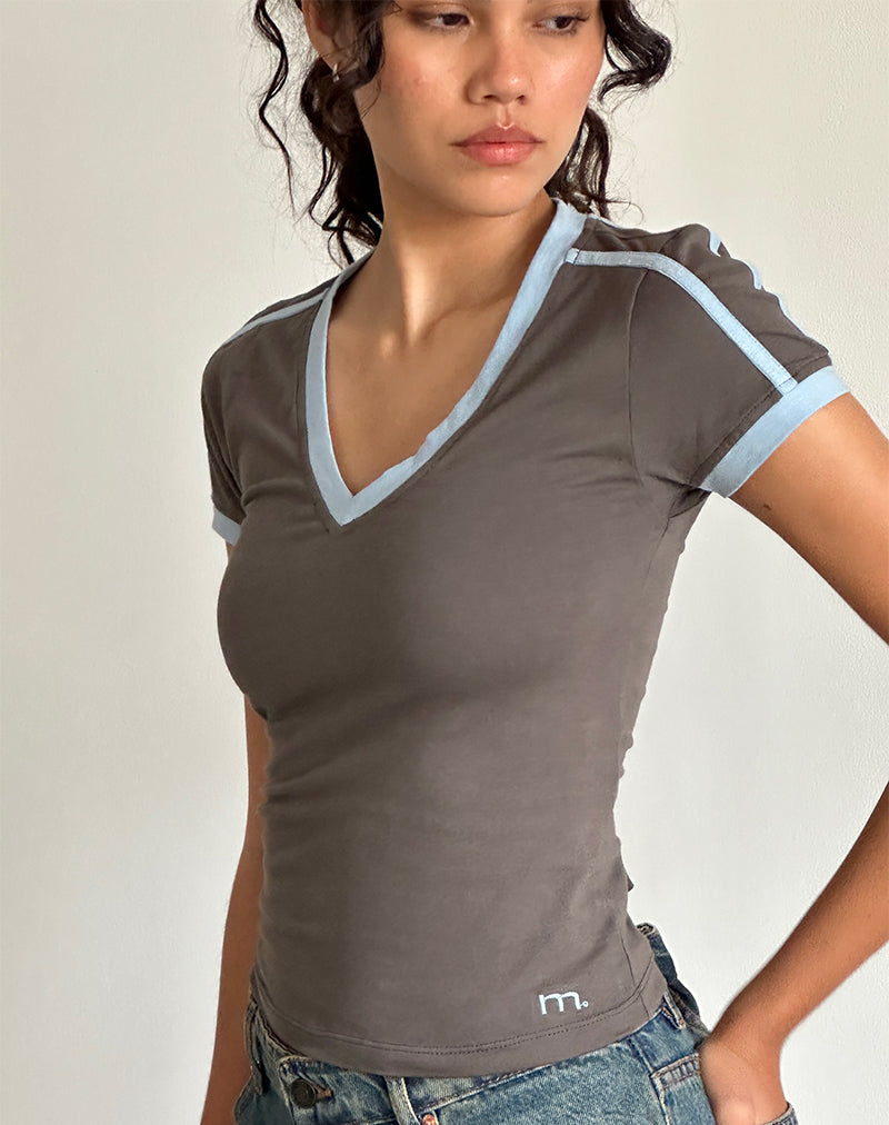 Tee-shirt Izolde Baby en Cloudburst avec reliure Nantucket Blue et broderie M