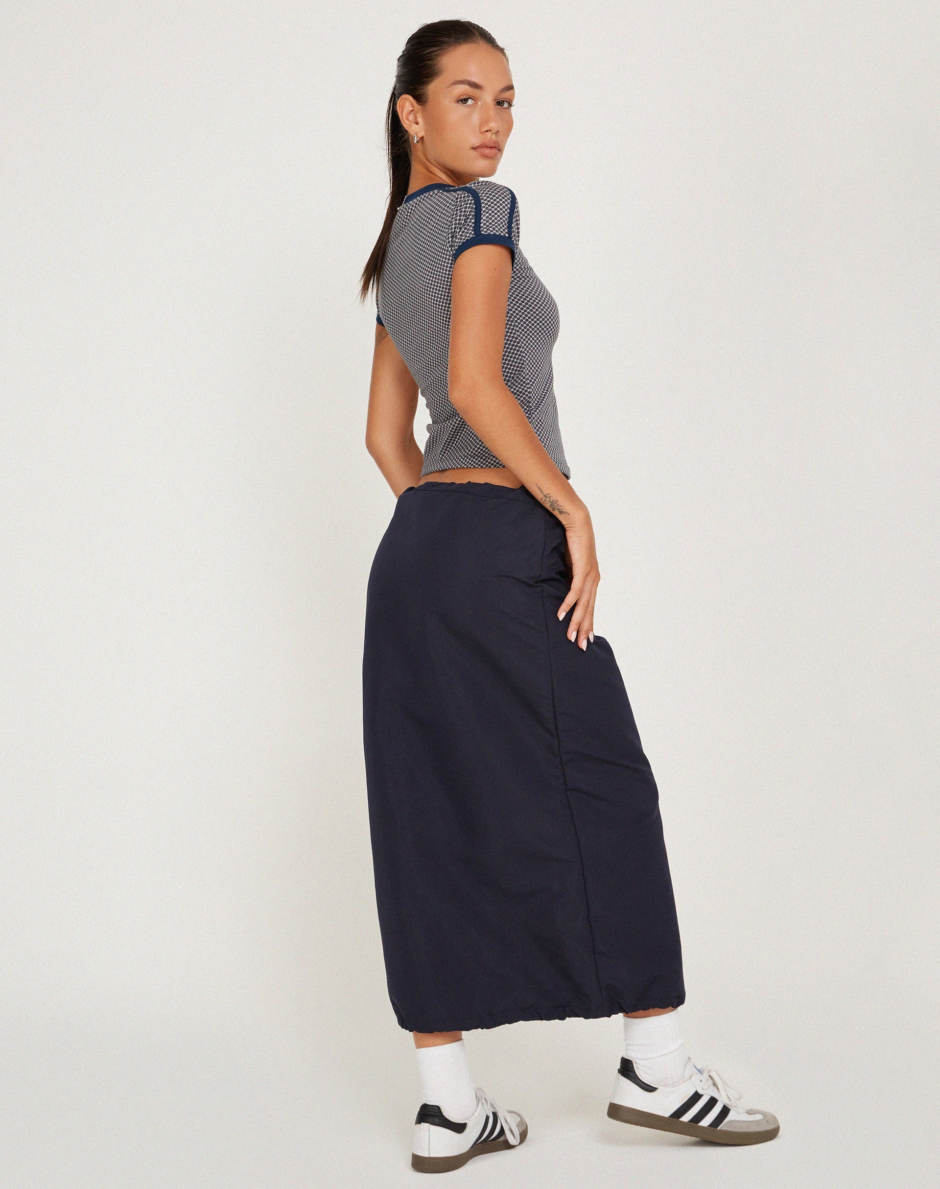 Image de Izolde Tee in Grey Navy Sporty Micro Spot