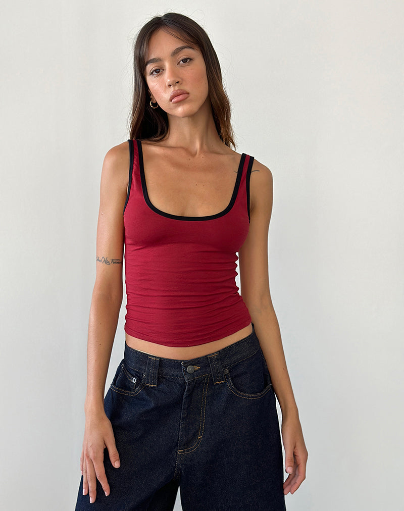 Top Jastiya en rouge adrénaline avec bordure noire