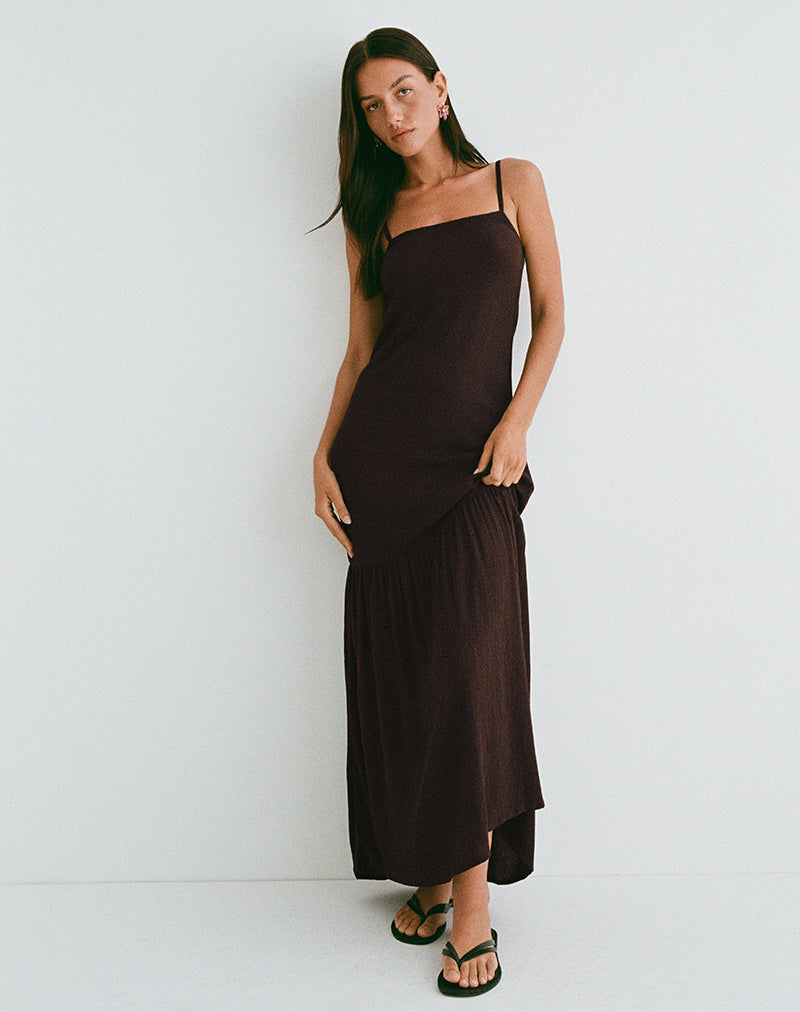 Jenesis Maxi Dress in Crinkle Bitter Chocolate (Robe longue en chocolat amer)
