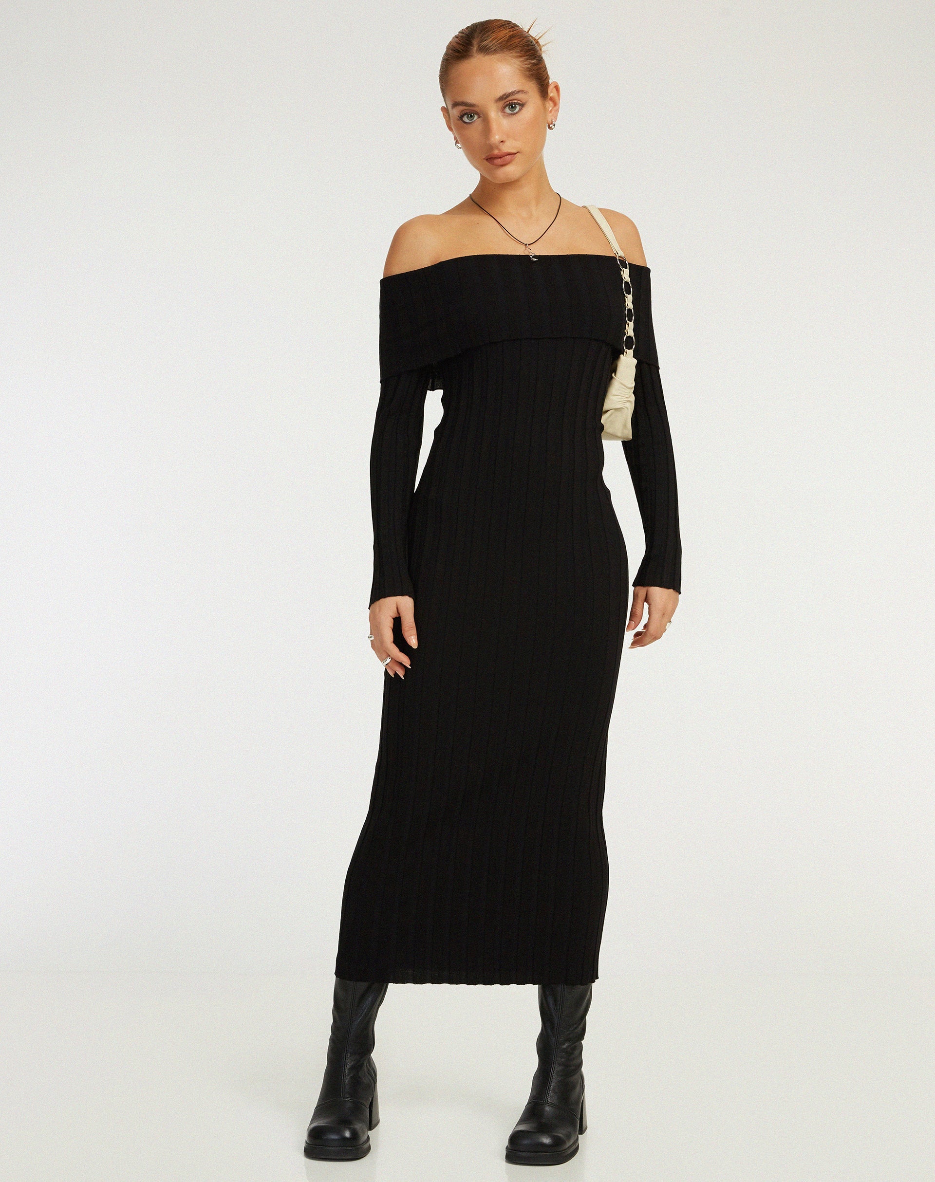 image de Jesuita Bardot Knitted Midi Dress in Black