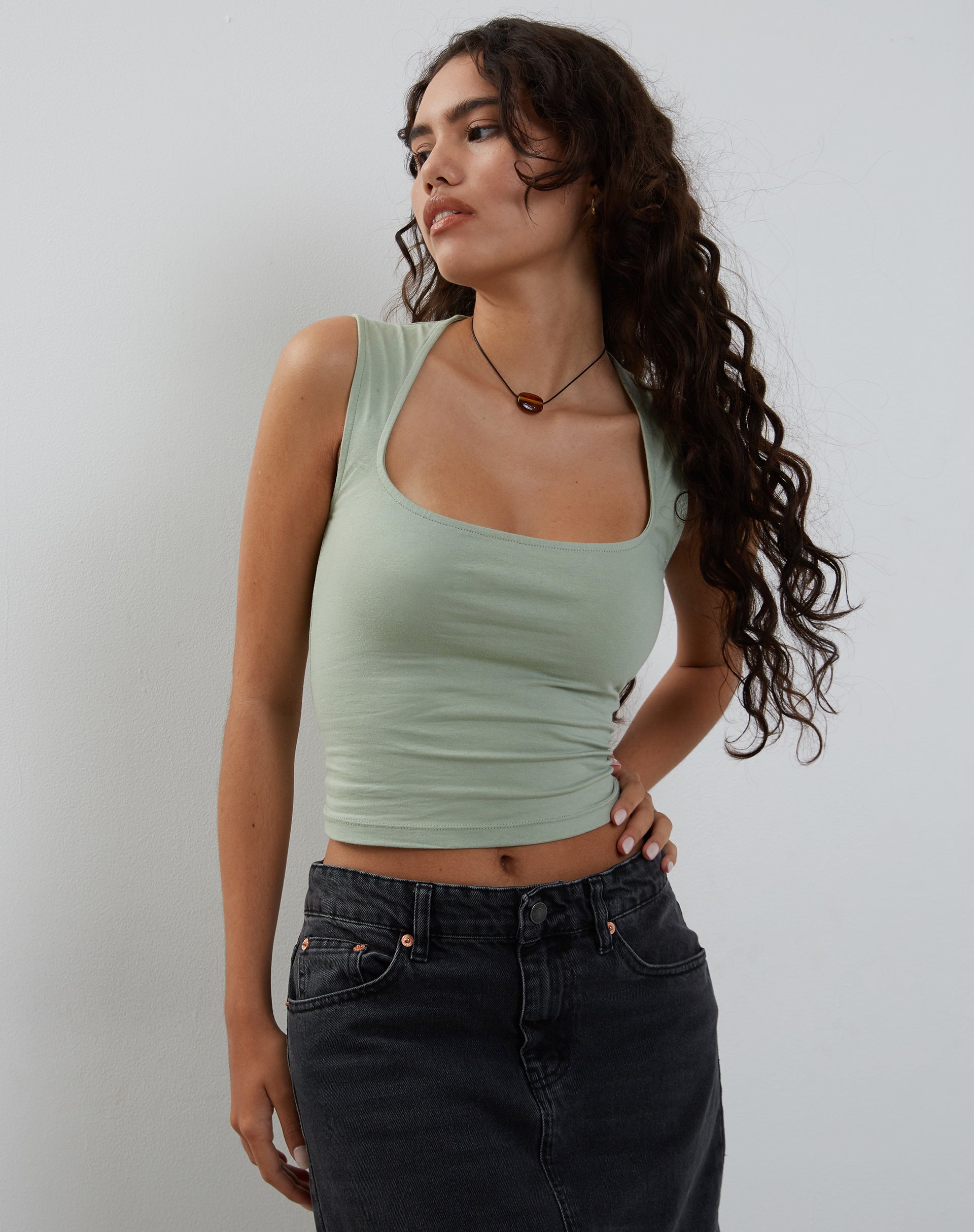 Image de Jinsu Crop Top in Desert Sage