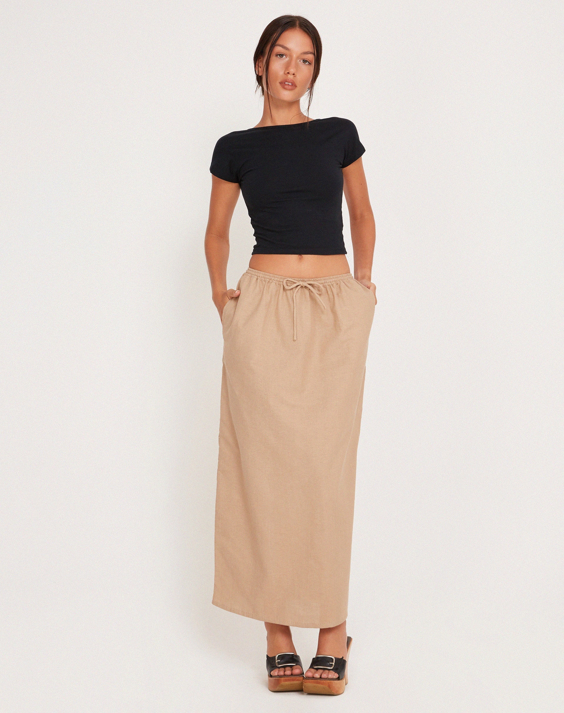Image de MOTEL X JACQUIE Joelene Jupe longue à taille nouée en taupe clair