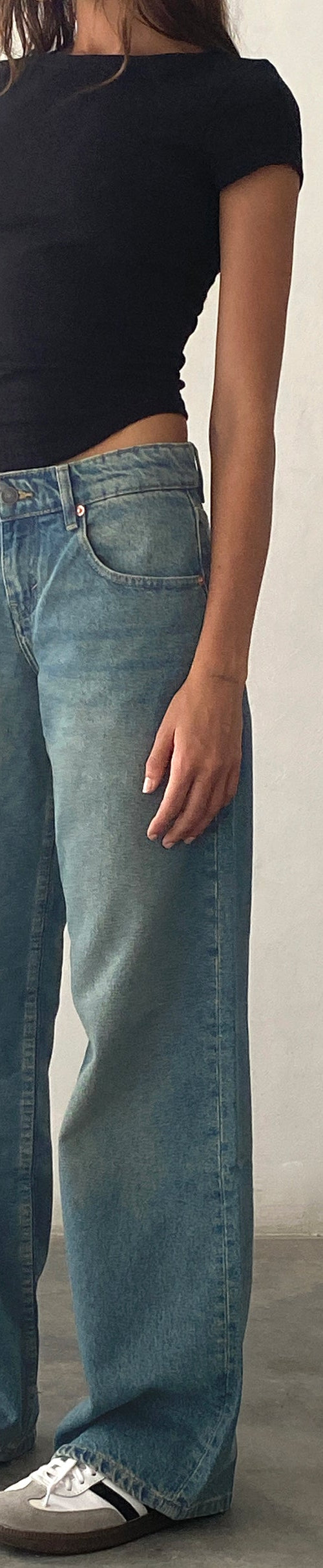 Image de Jeans parallèles à taille basse en bleu vintage vert