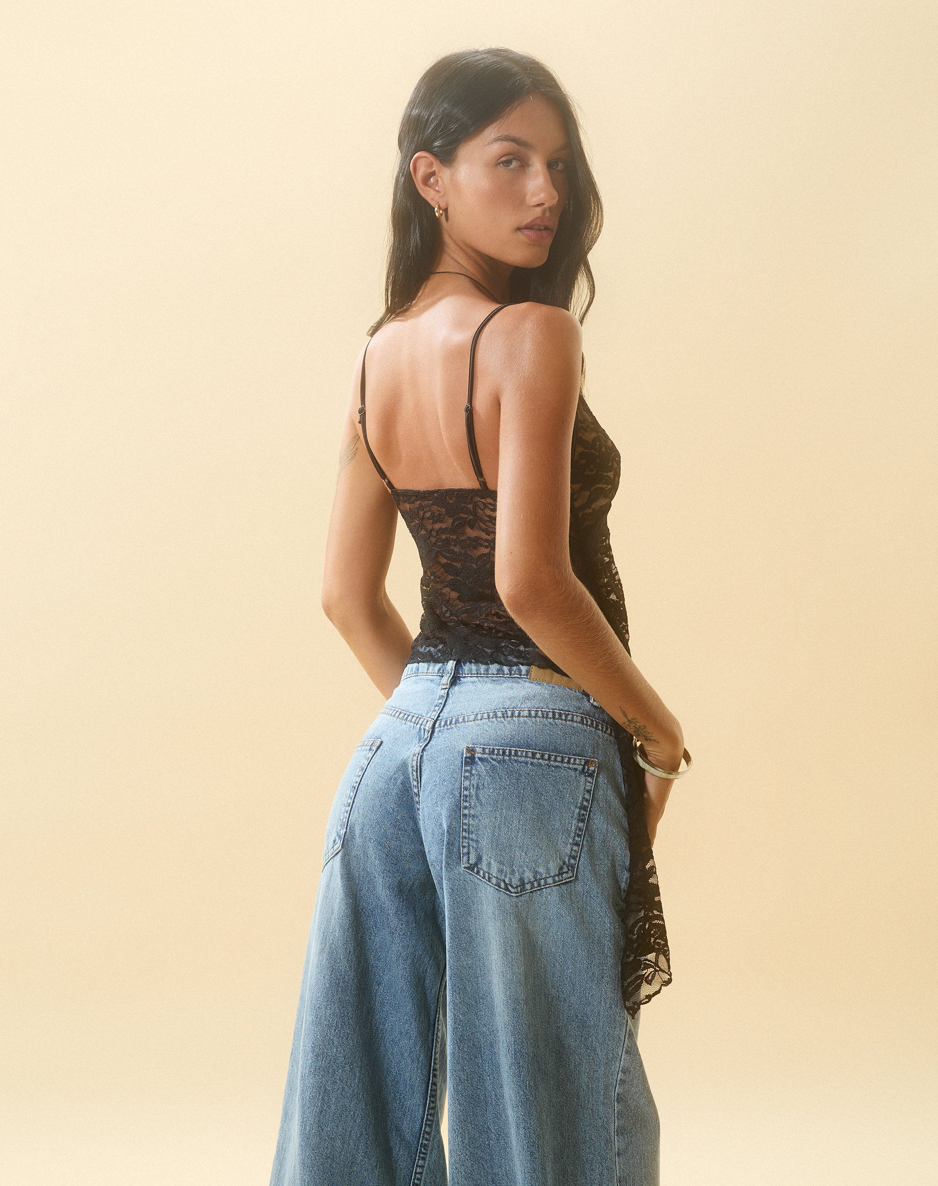 Image de Kacha Cami Top in Jet Black Lace