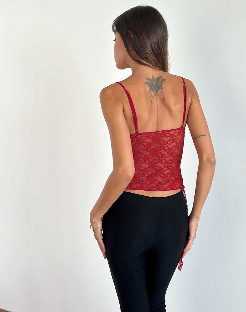 Image de Kacha Top Cami asymétrique en dentelle Mari rouge
