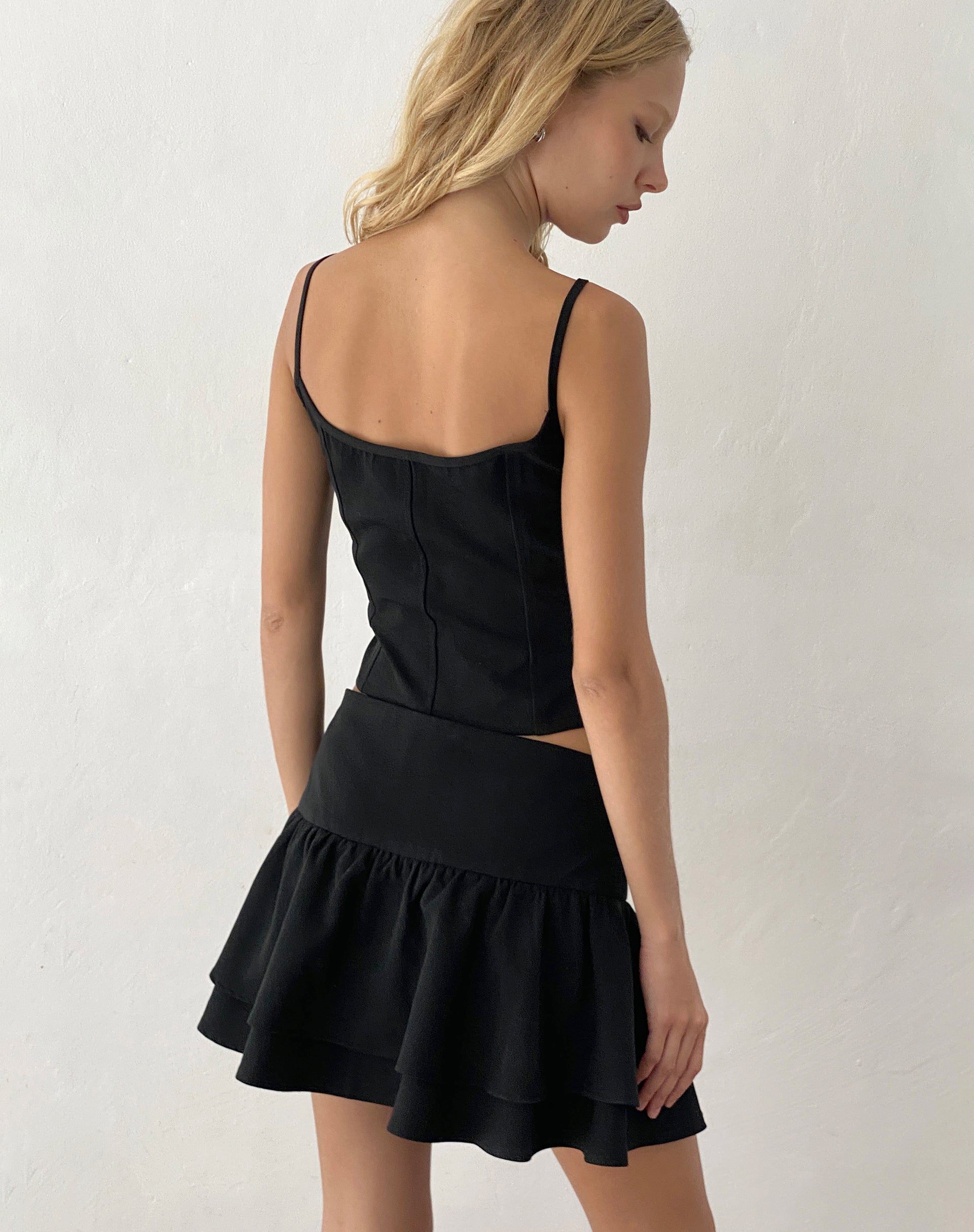 Image de Kaida Ivory Bow Detail Corset Top in Tailoring Black