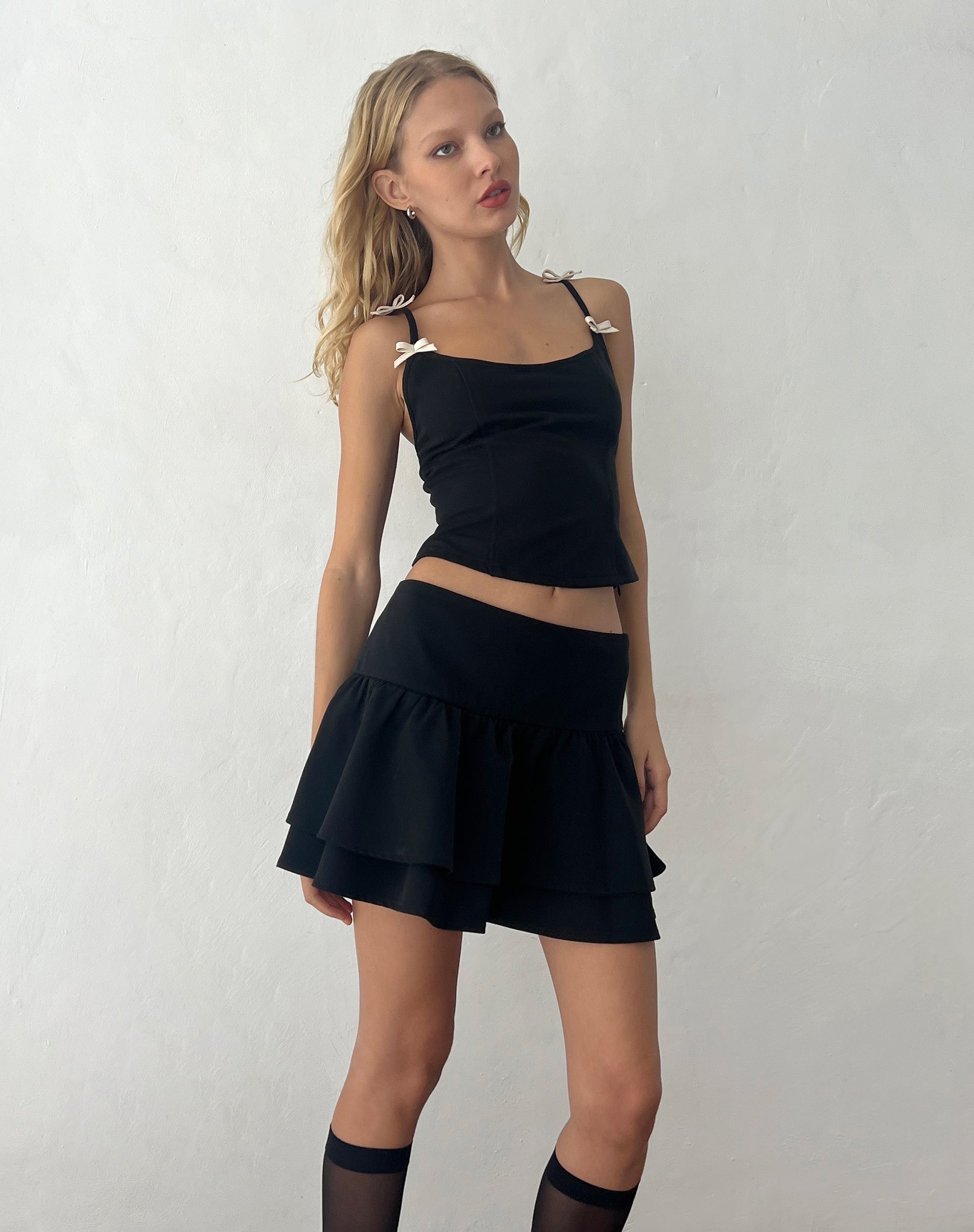 Image de Kaida Ivory Bow Detail Corset Top in Tailoring Black