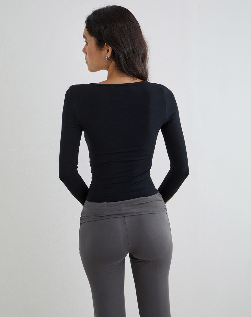 Image du haut à manches longues et encolure torsadée Kalais en noir