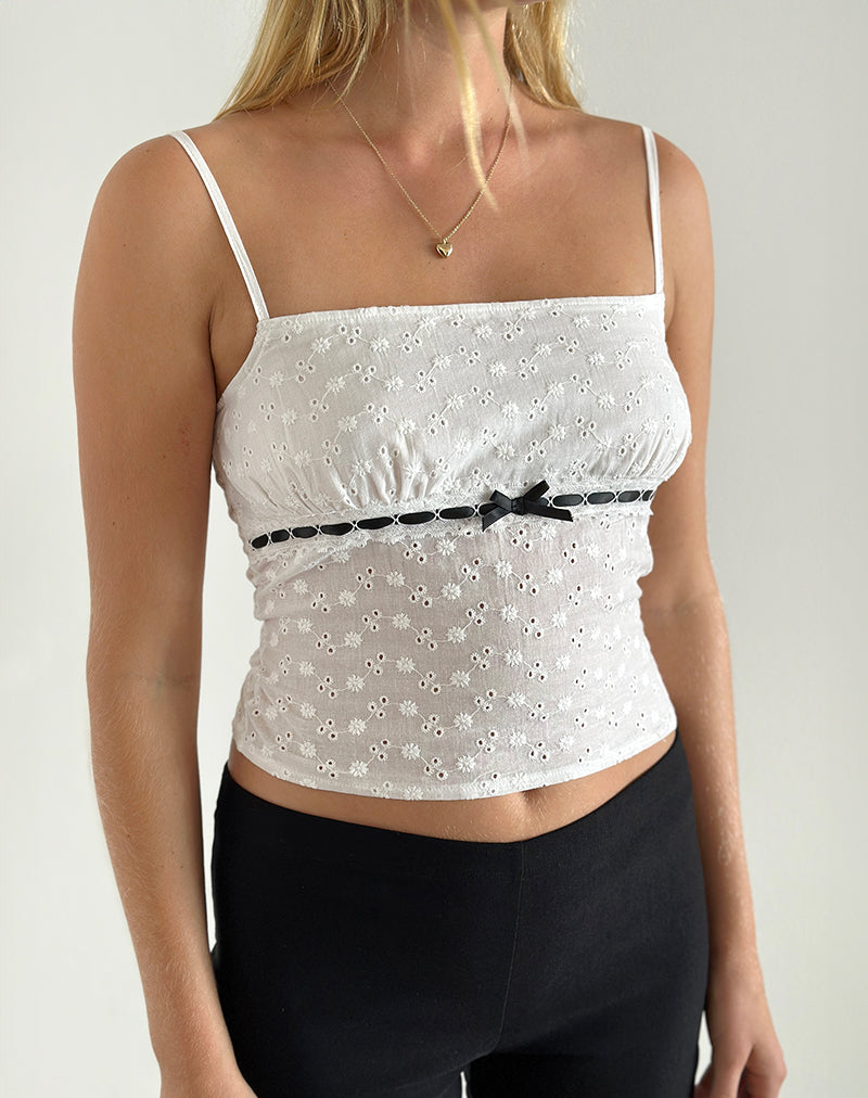 Top Katisa en broderie blanche