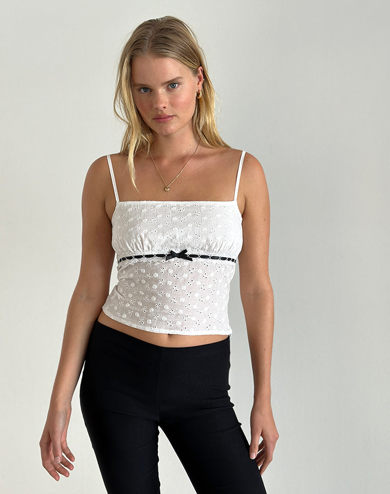 Top Katisa en broderie blanche
