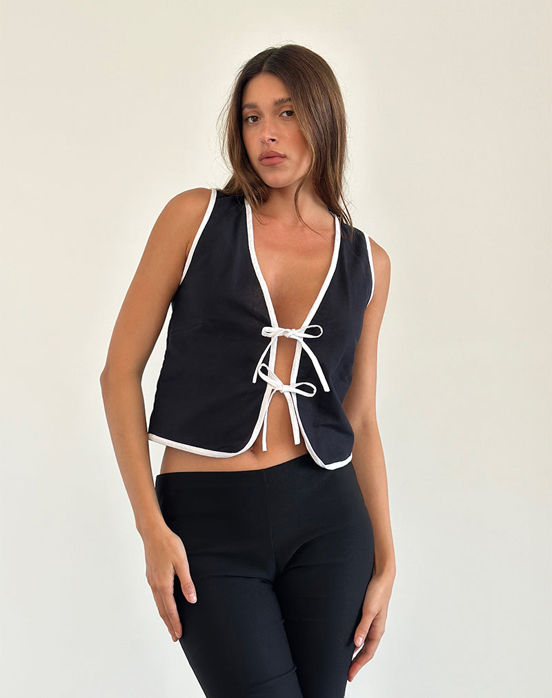 Top Kayna en noir et blanc