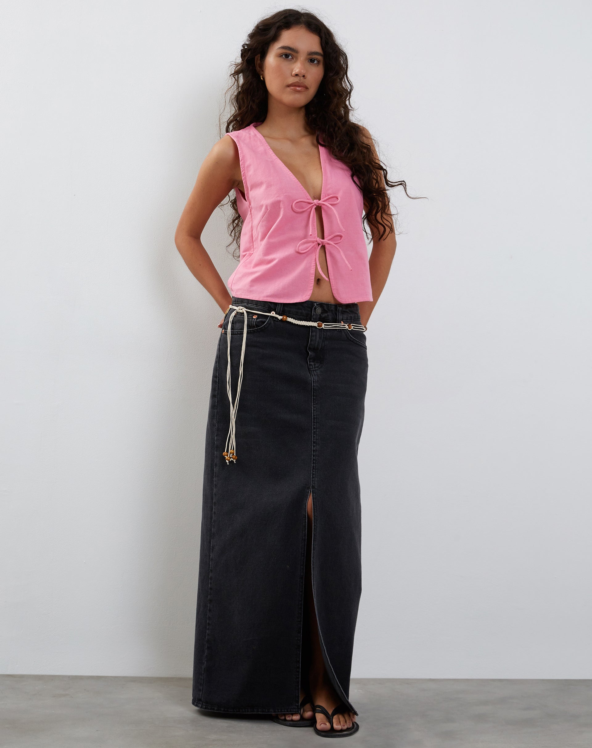 Image de Kayve Tie Front Top in Bubblegum Pink