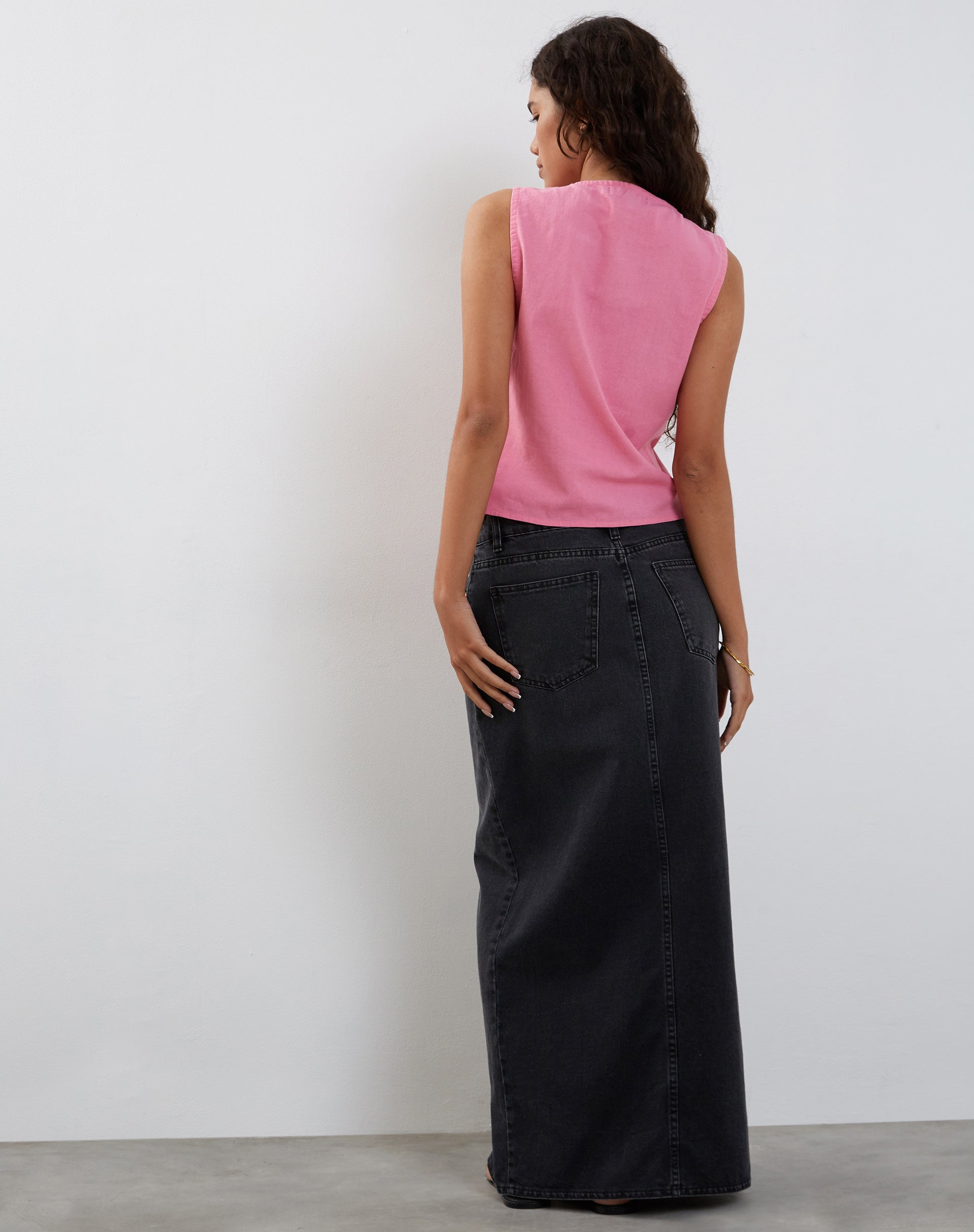 Image de Kayve Tie Front Top in Bubblegum Pink