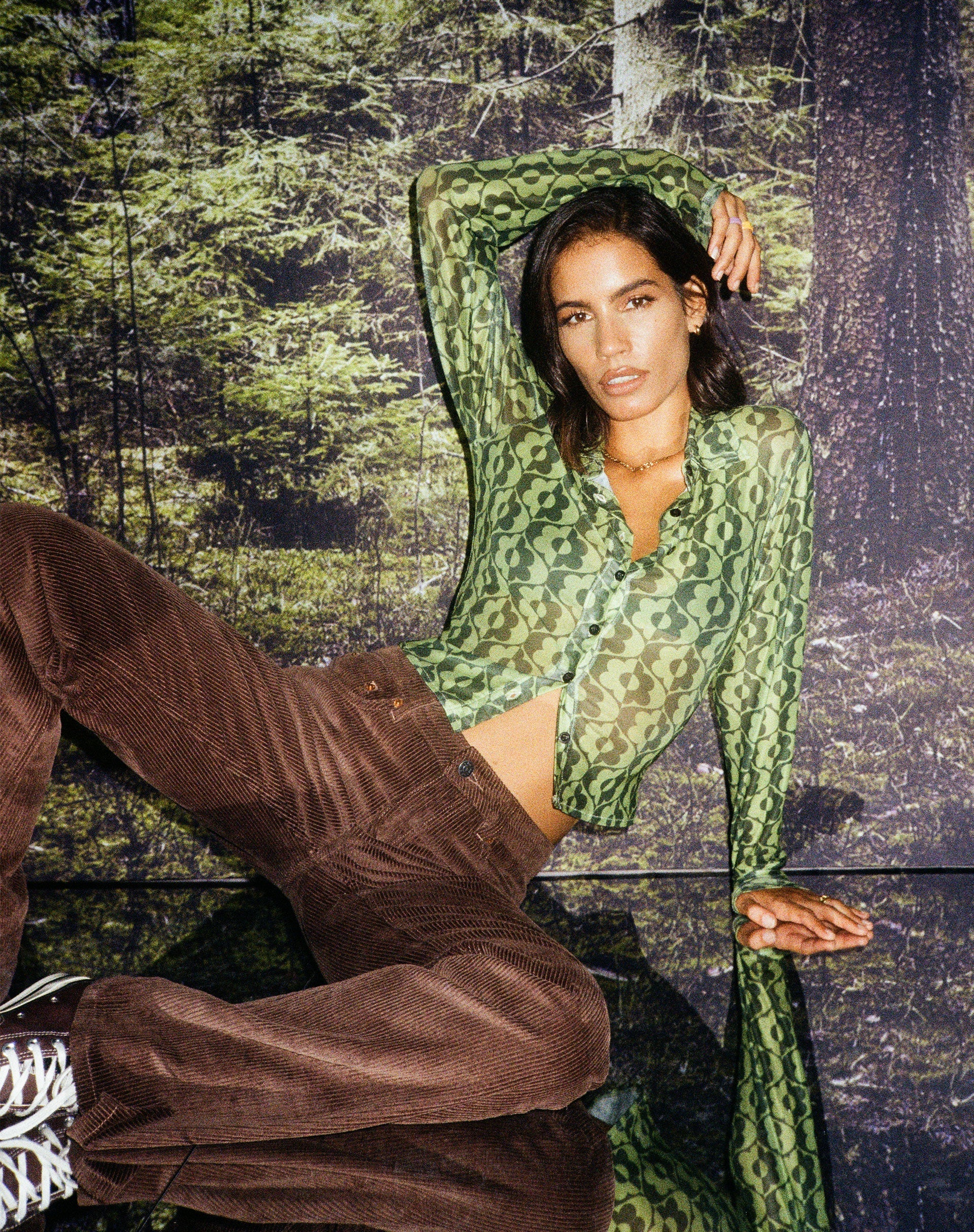 image de Kelly Cropped Shirt in Wavy Daisy Green