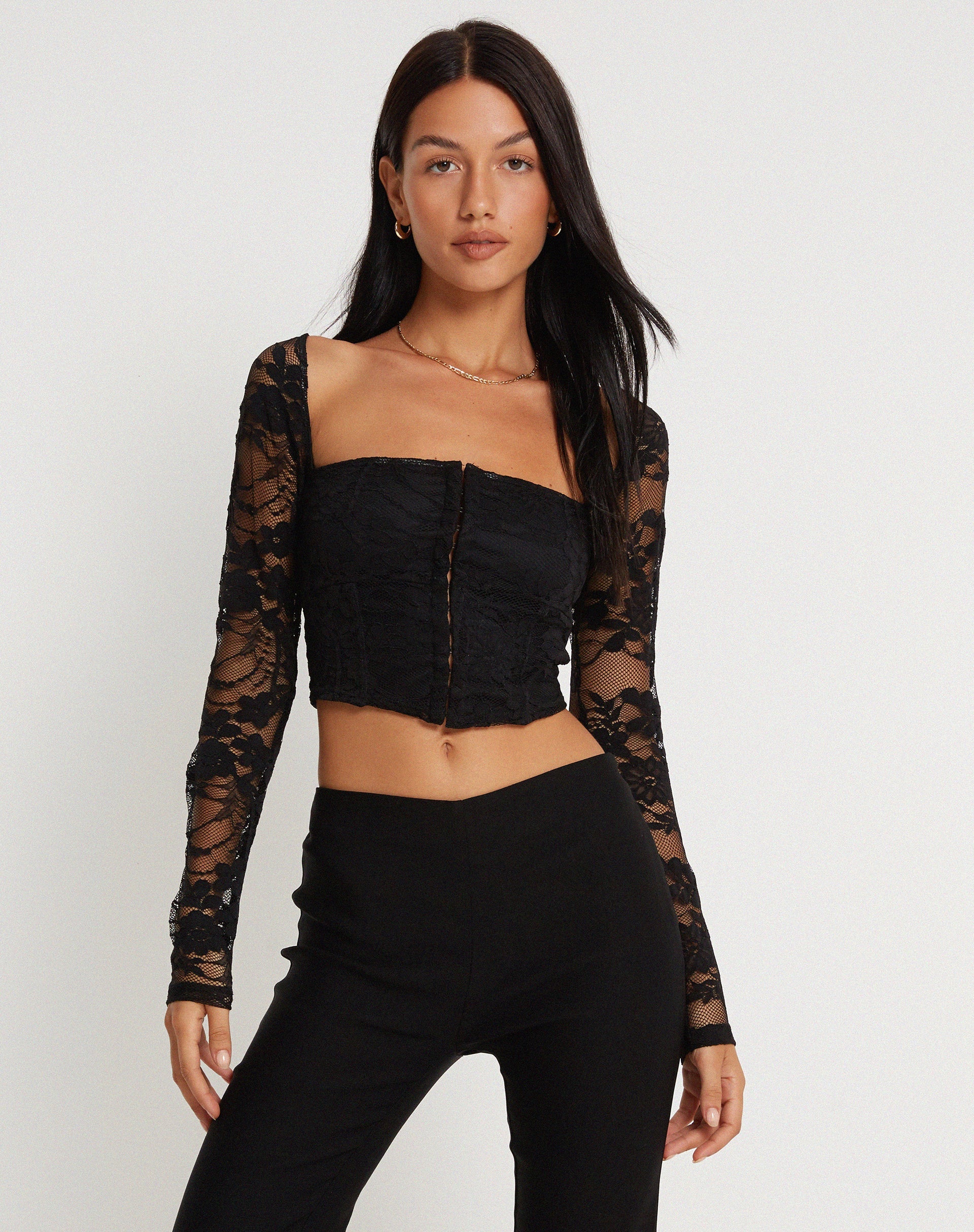 image de Khalifa Long Sleeve Top in Lace Black