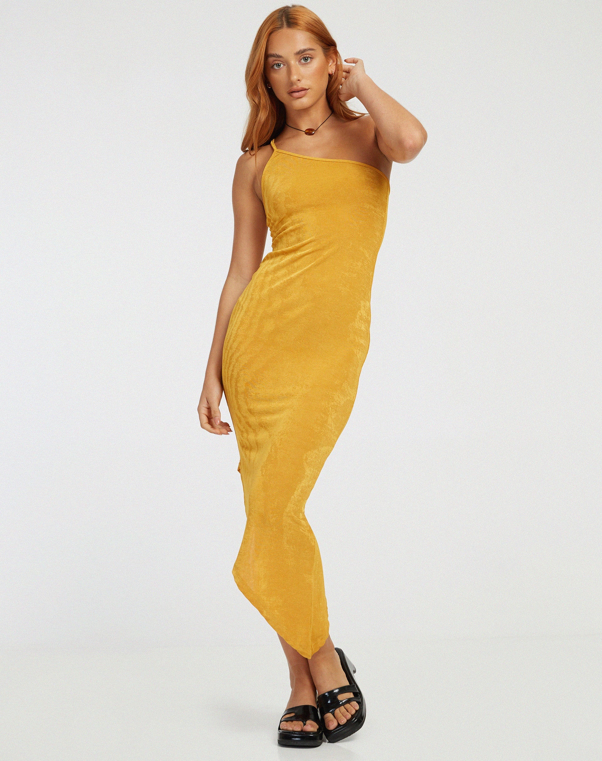 Image de la robe midi Kiyomi en Mango
