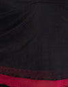 Maille noire et rouge