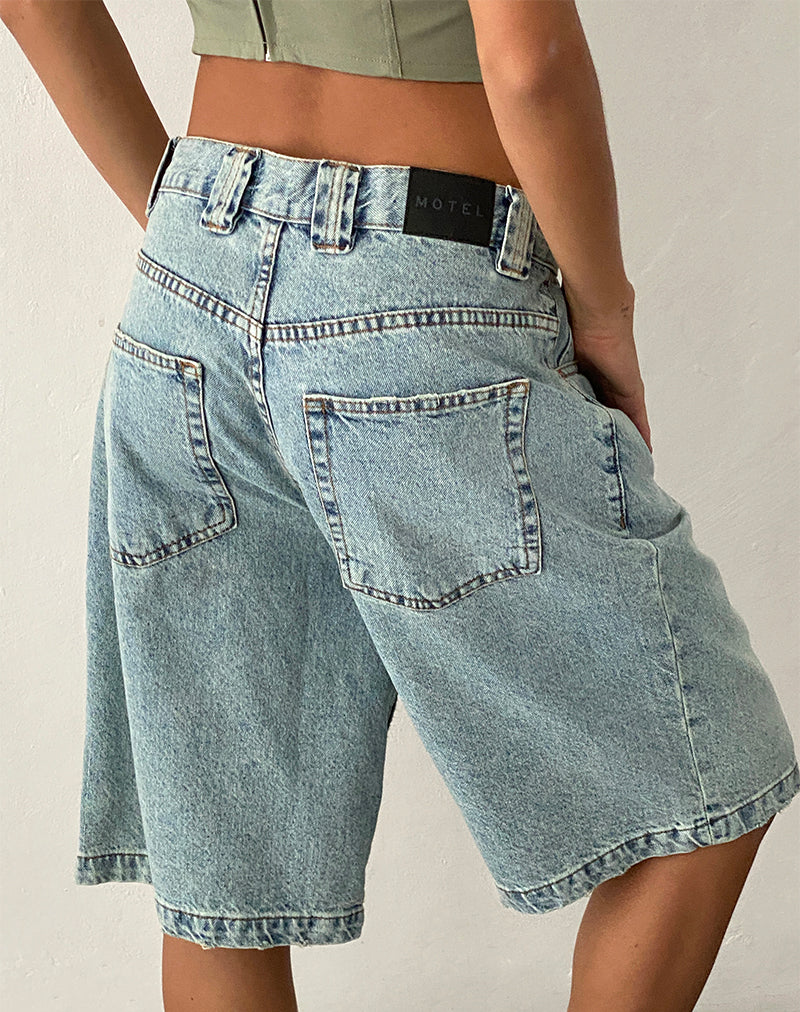 Image de Short patineuse à taille basse en denim bleach