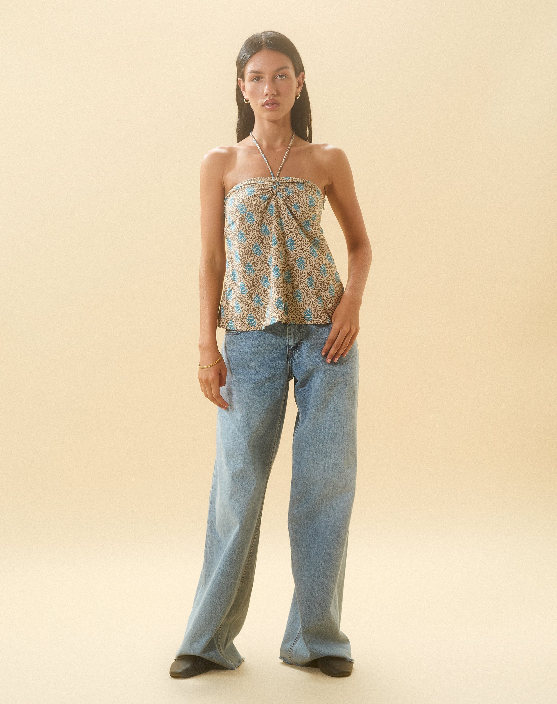 image de Laeri Halterneck Top in Bohemian Batik Blue Brown