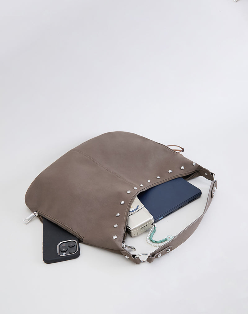 Image du grand sac brun à clous