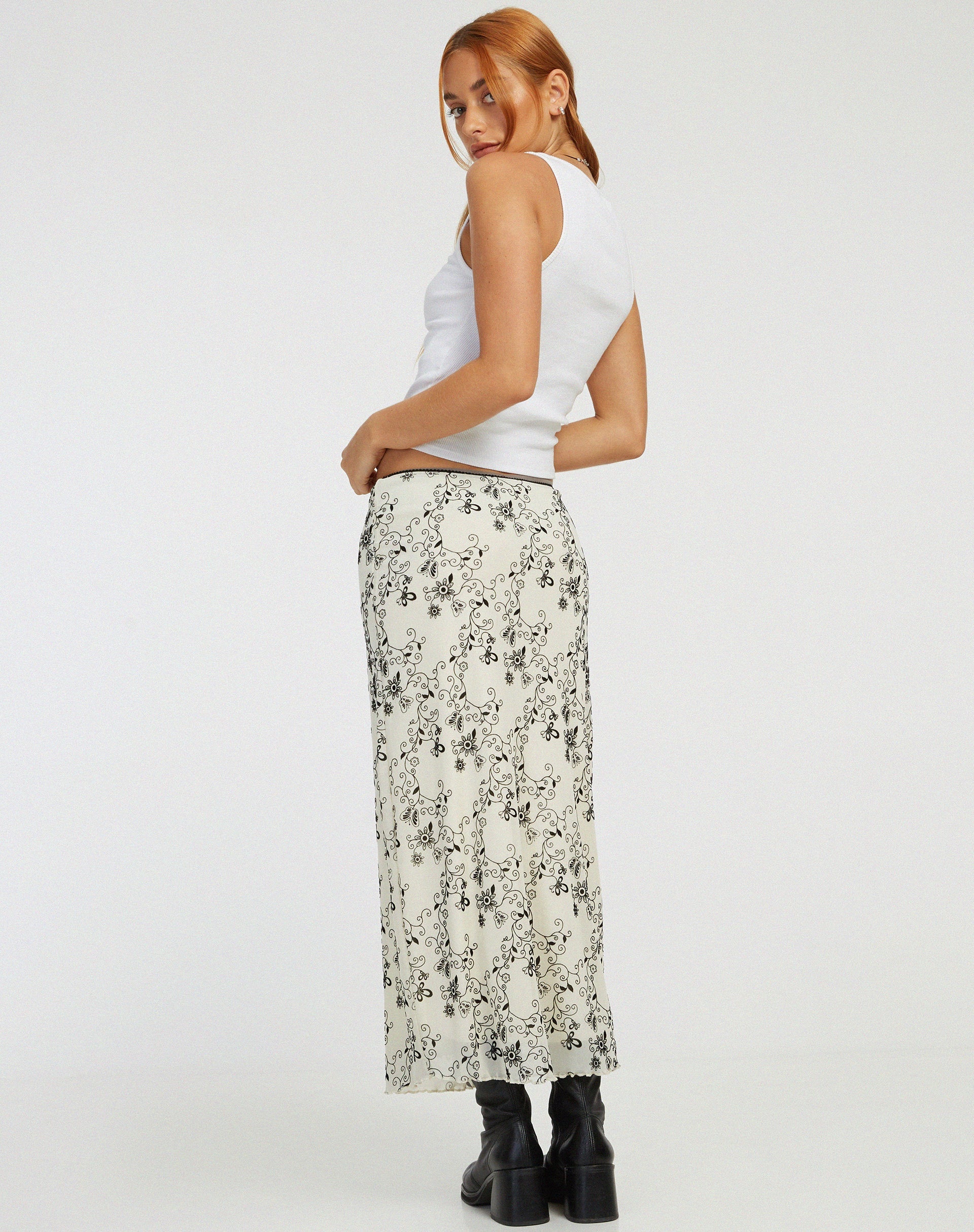 image de Lassie Maxi Skirt in Butterfly Vine Flock White