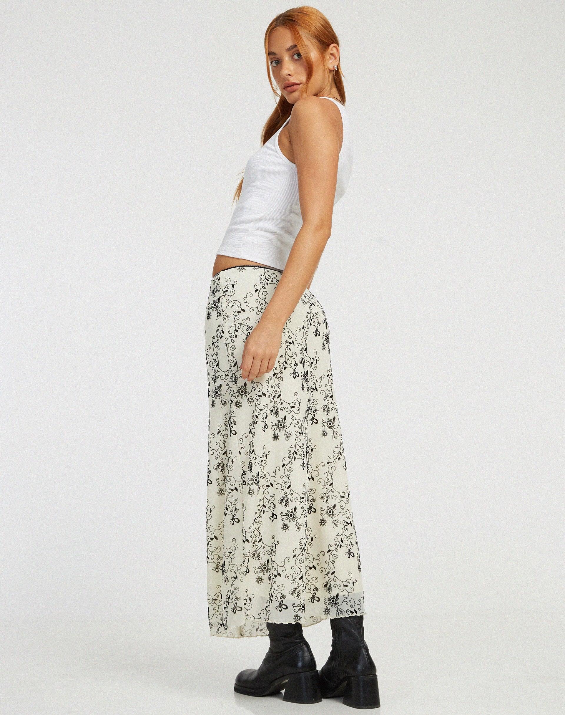 image de Lassie Maxi Skirt in Butterfly Vine Flock White