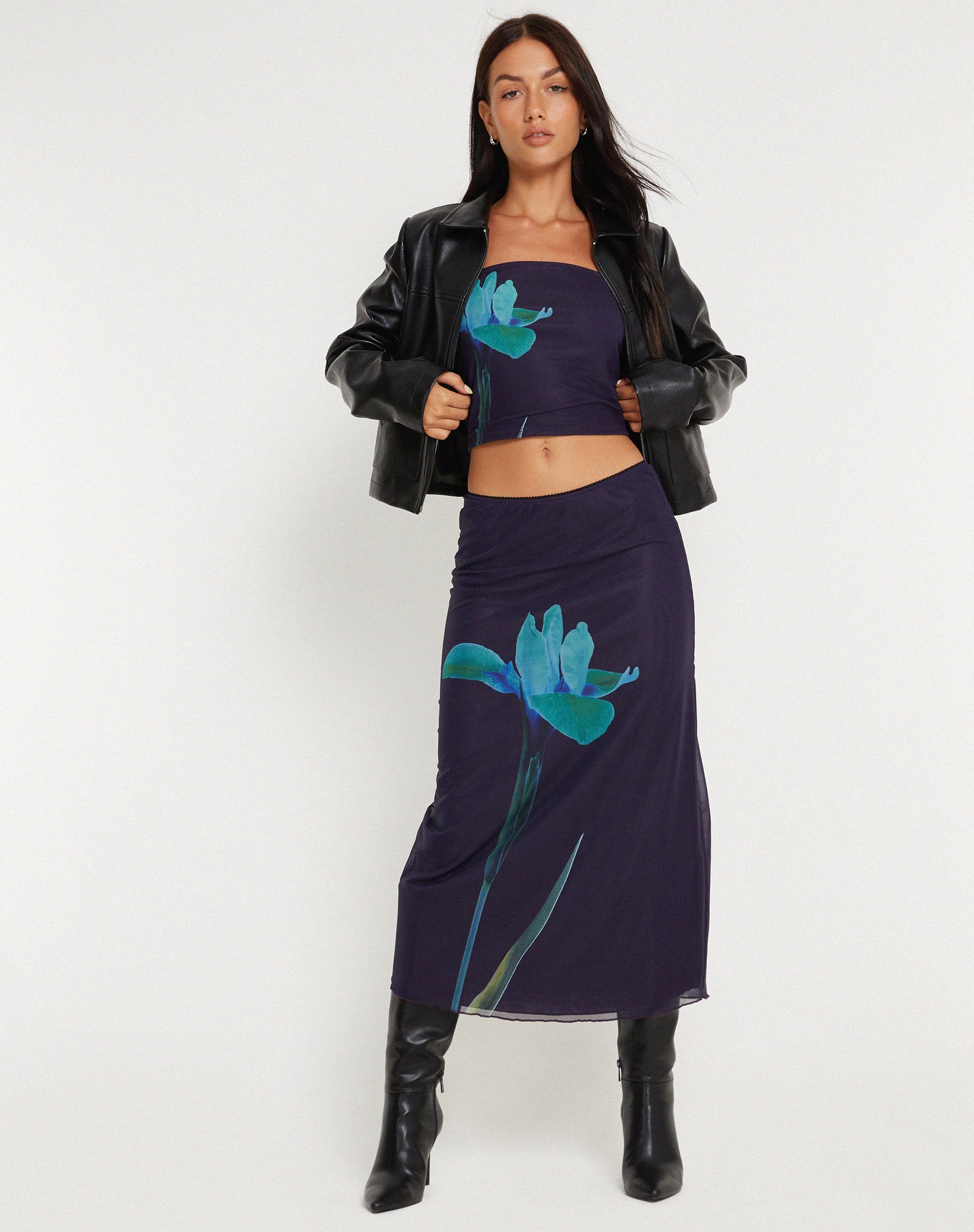 Image de Shae Mesh Bandeu Top in Navy Flower