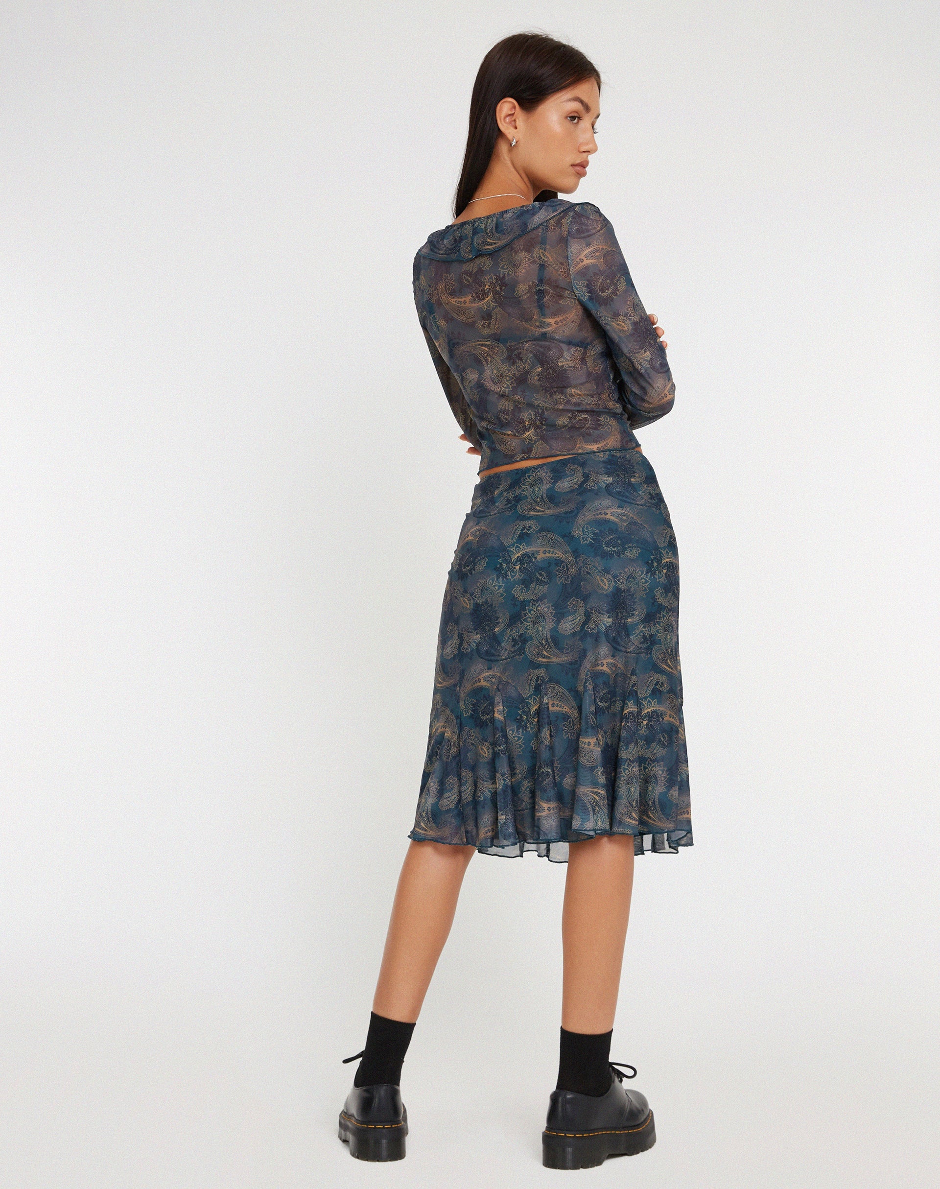 image de Latrix Mesh Midi Skirt in Tonal Blue Paisley
