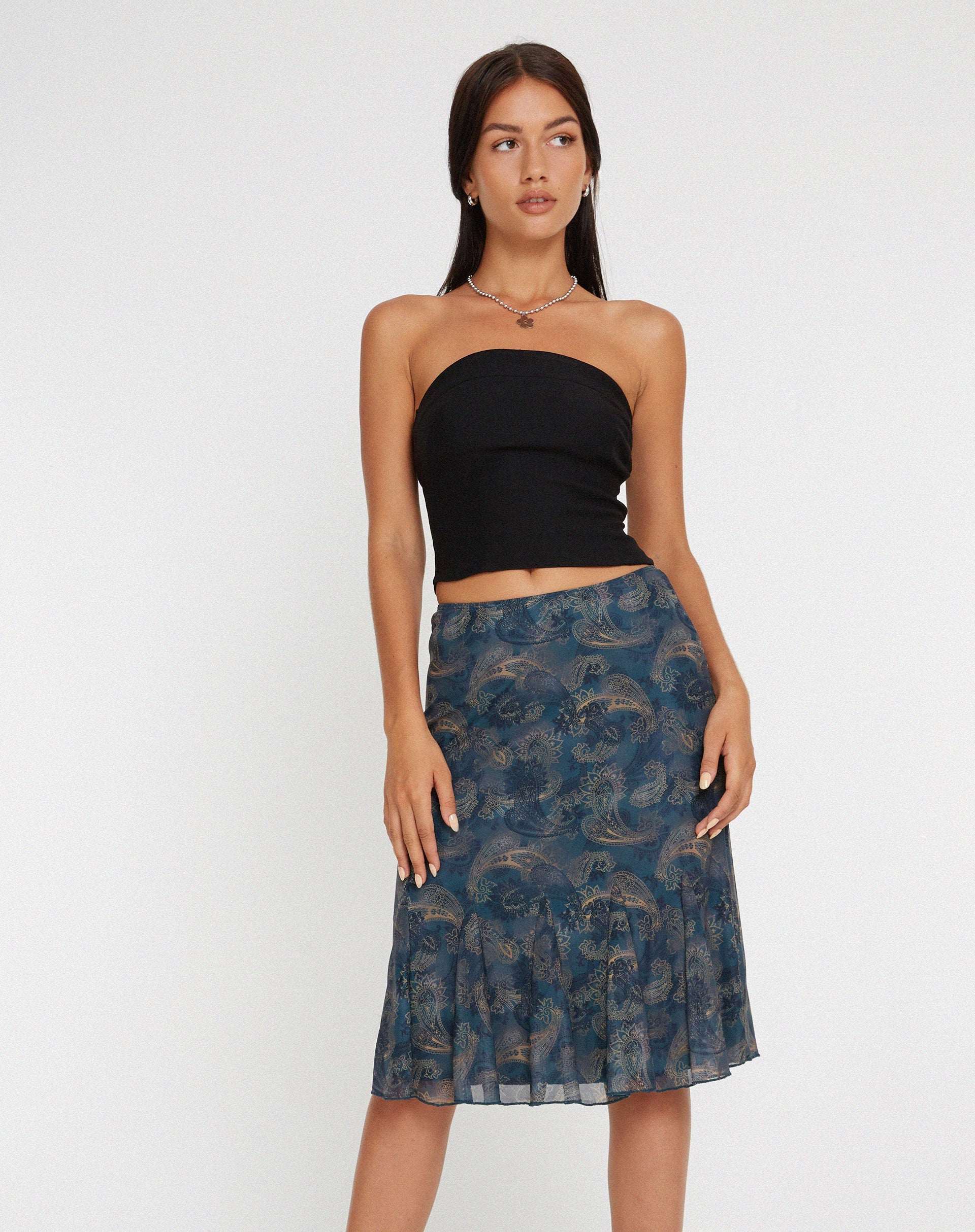 image de Latrix Mesh Midi Skirt in Tonal Blue Paisley