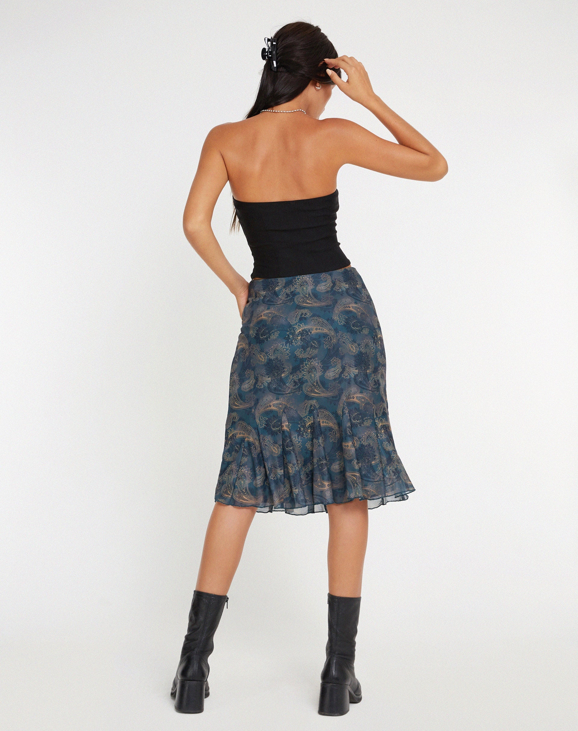 image de Latrix Mesh Midi Skirt in Tonal Blue Paisley