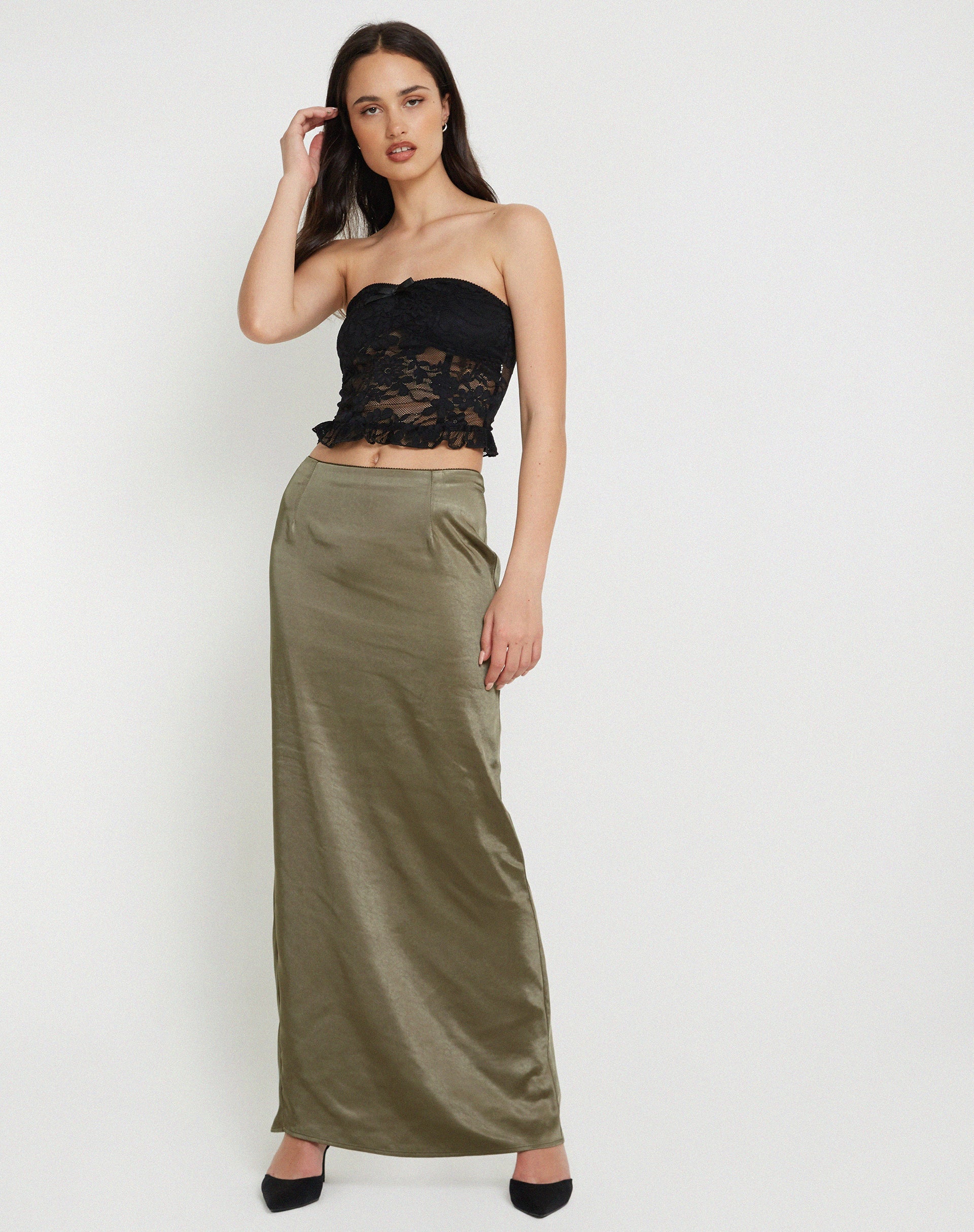image de Layla Maxi Skirt in Satin Dark Olive