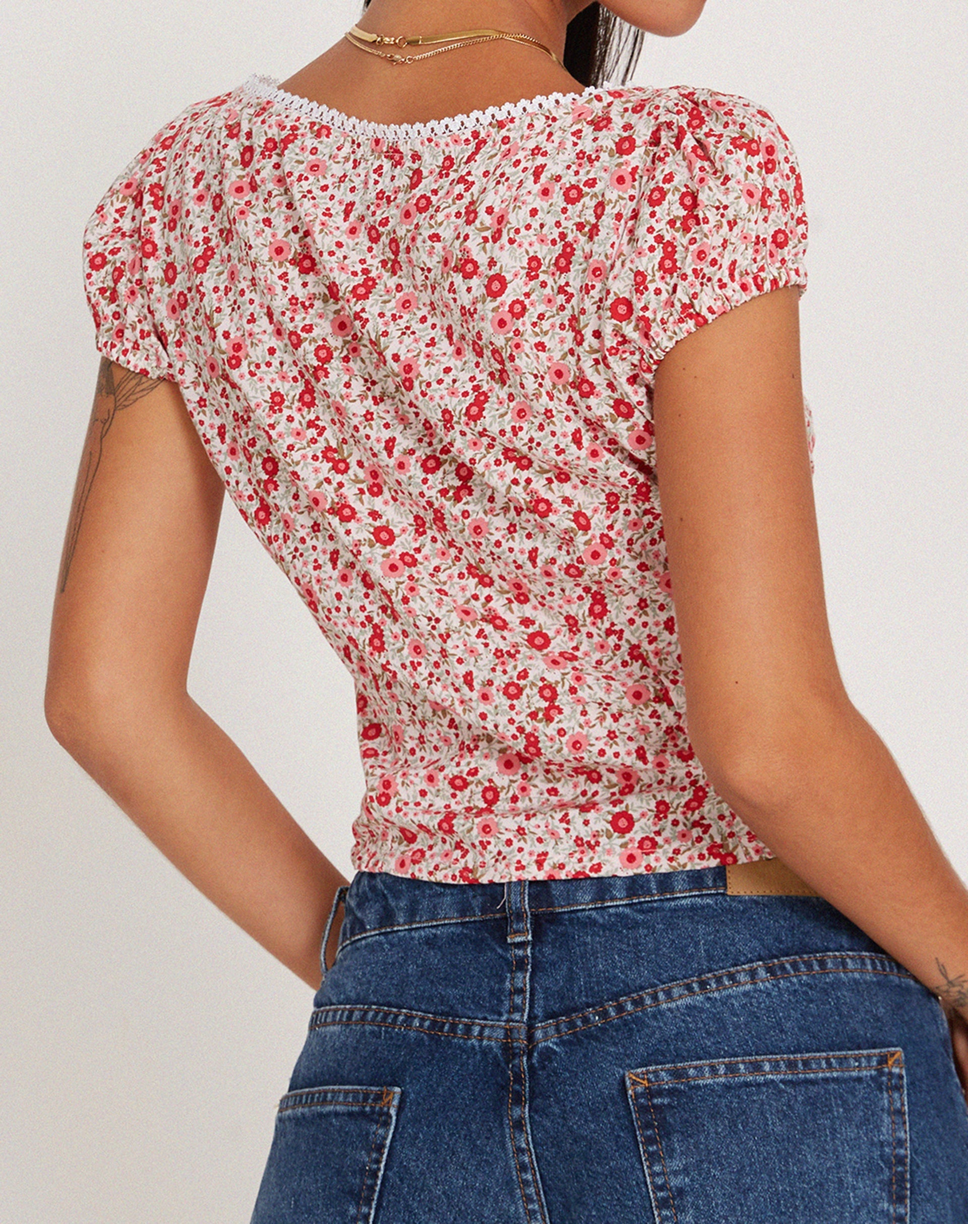Image de Laz Top in Blush Red Ditsy Floral