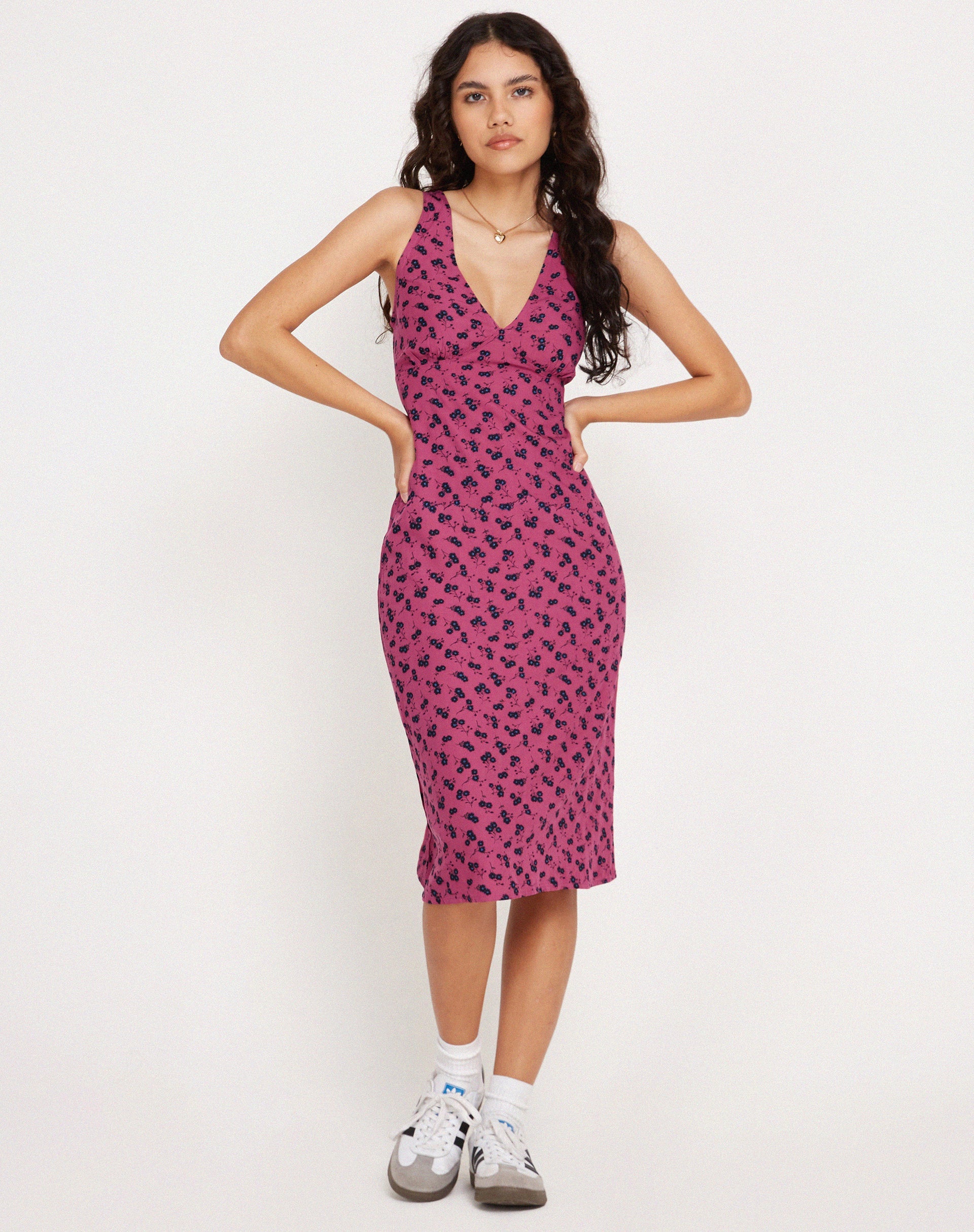 Image de Lieva Midi Dress in Raspberry Floral