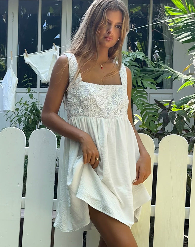 Mini robe Liselotte en ivoire