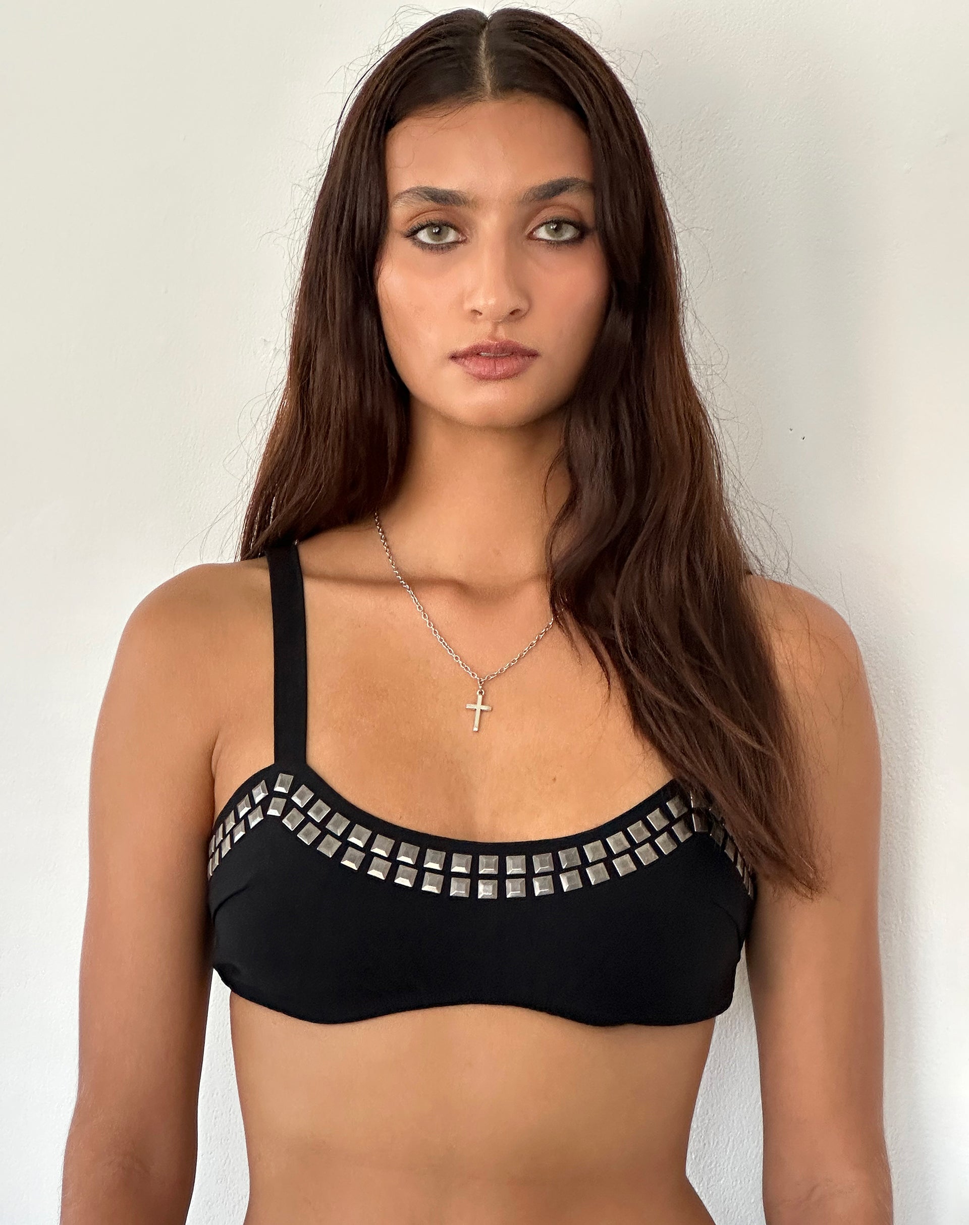 Image de Liu Bralette cloutée en noir Tailoring