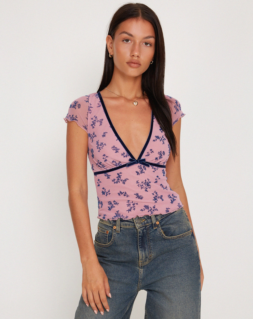 Livi Mesh Top in Pink and Navy Botanist Flocking (Top en maille Livi avec flocage botaniste rose et bleu marine)