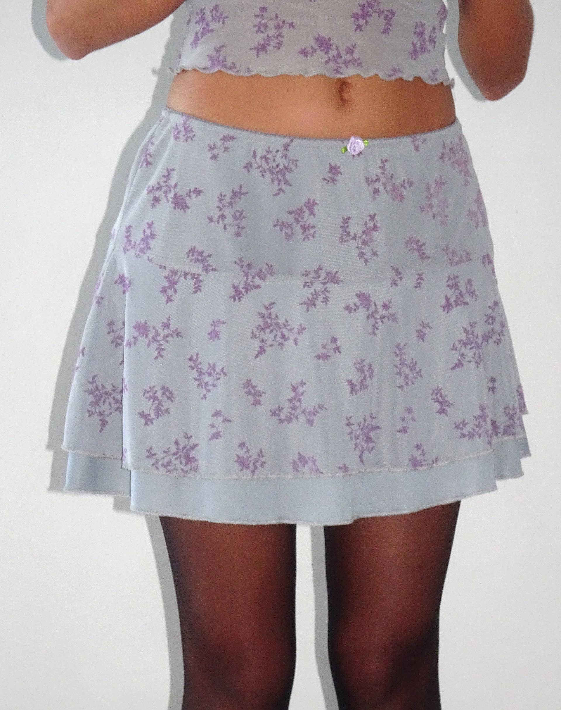 Image de la mini-jupe Friska en flocon botaniste violet