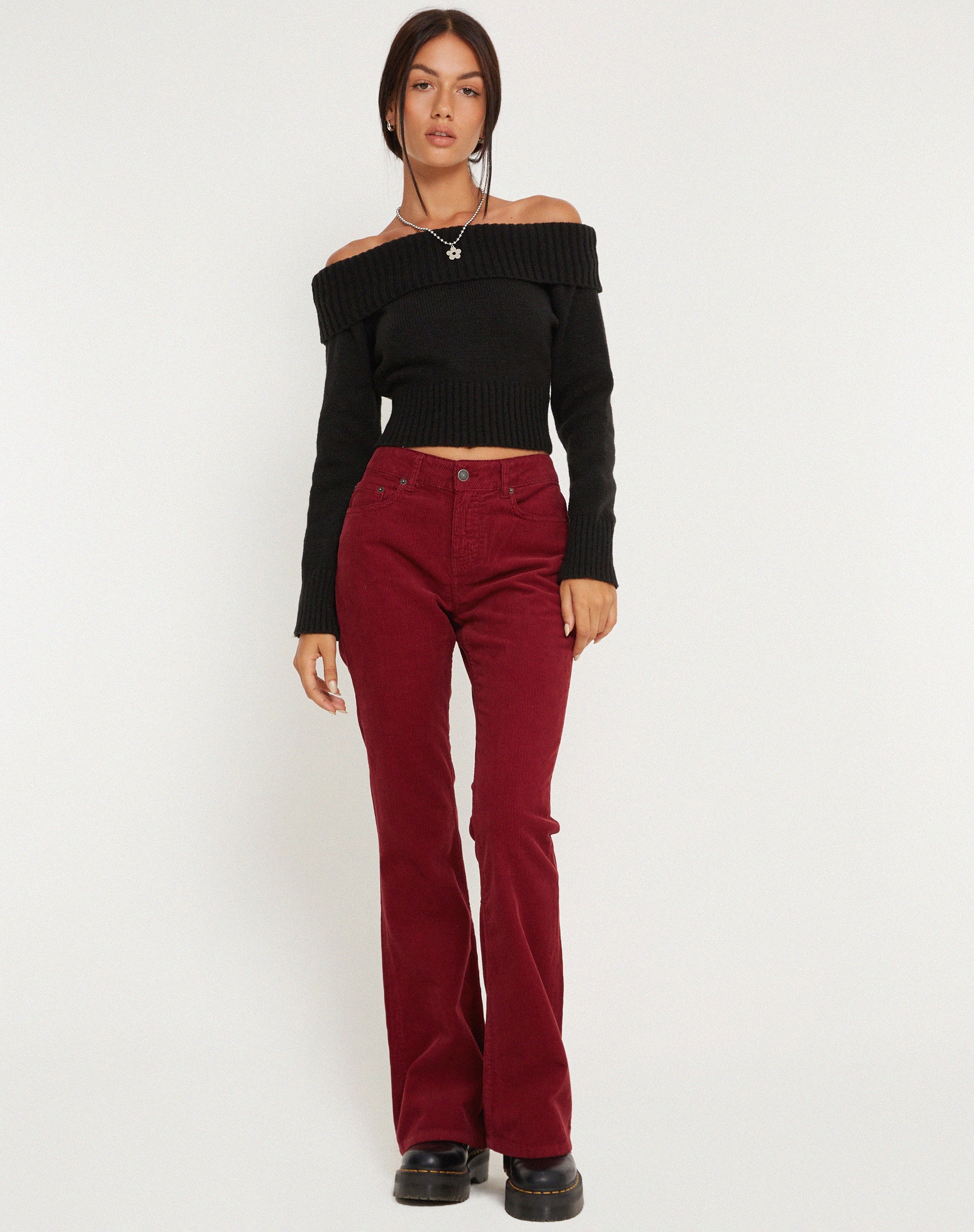 Image de Jeans Bootleg à taille basse en Cord Maroon
